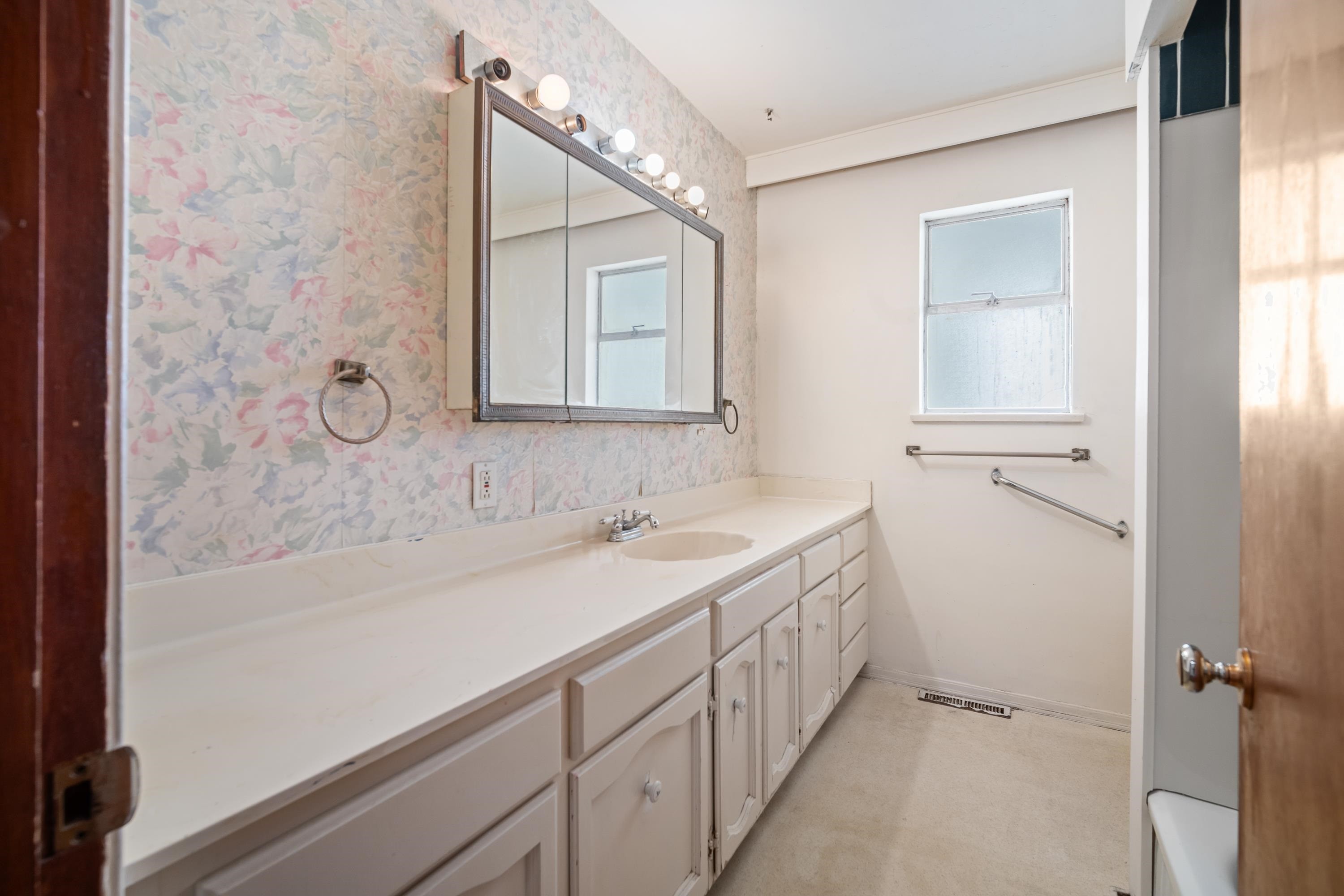 2798 24Th Avenue E, Vancouver, BC