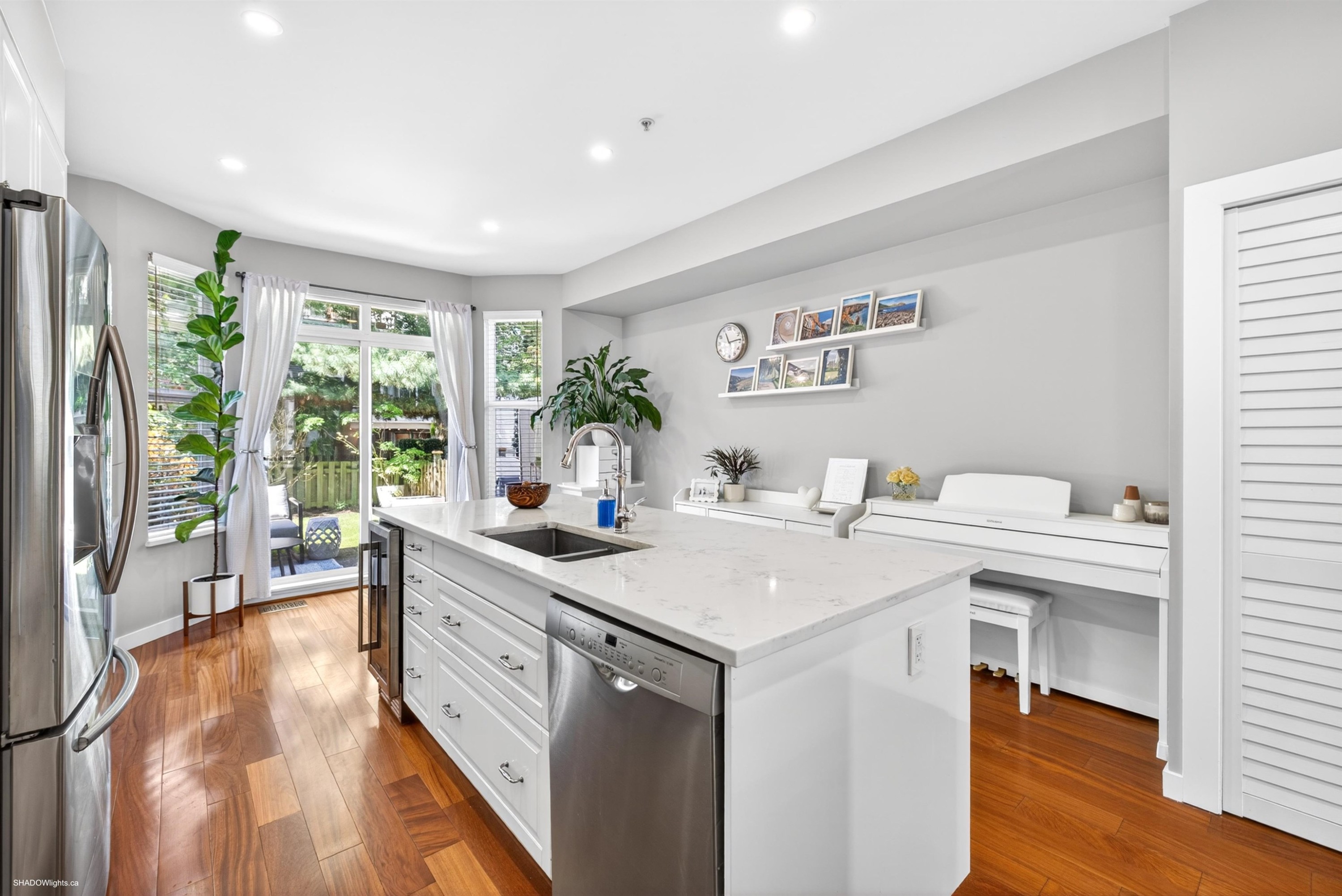 8527 Aquitania Place, Vancouver, BC