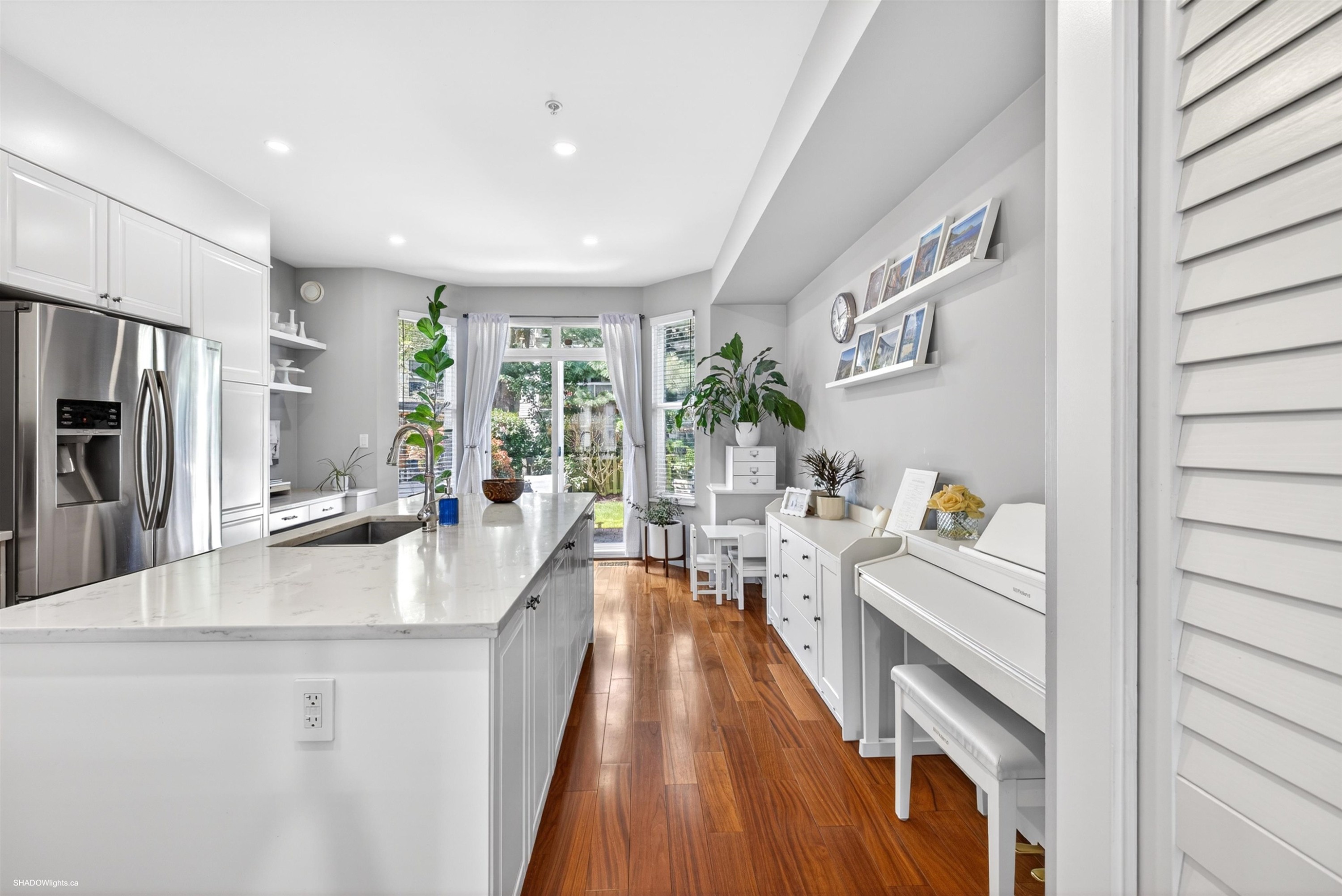 8527 Aquitania Place, Vancouver, BC