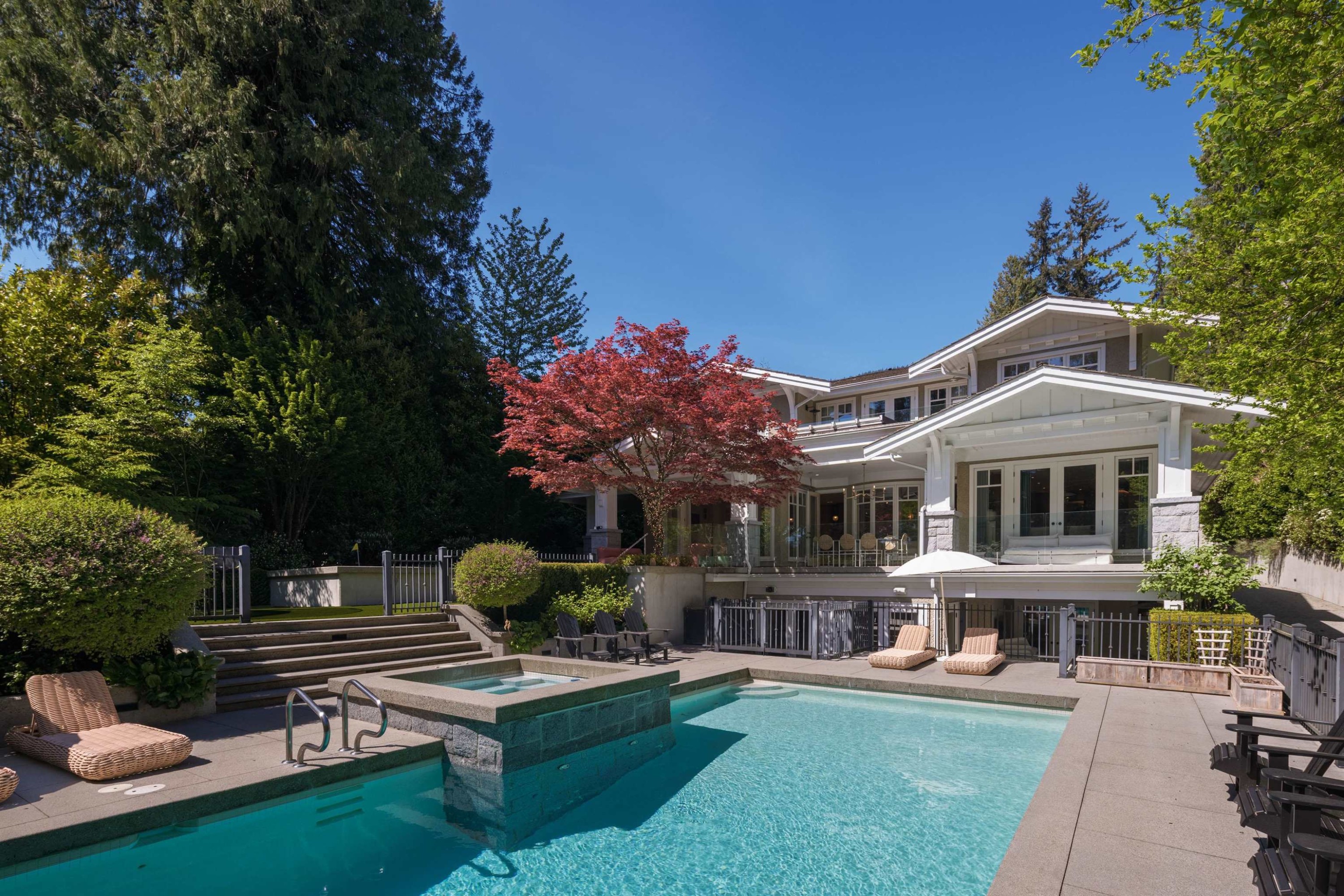 2955 Rosebery Avenue, West Vancouver, BC
