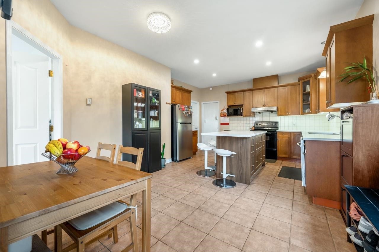 7119 10Th Avenue, Burnaby, BC