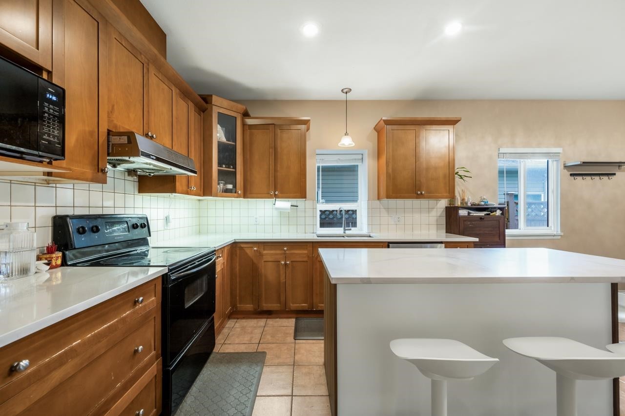 7119 10Th Avenue, Burnaby, BC