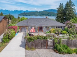 616 Fletcher Road NGibsons, BC V0N 1V9