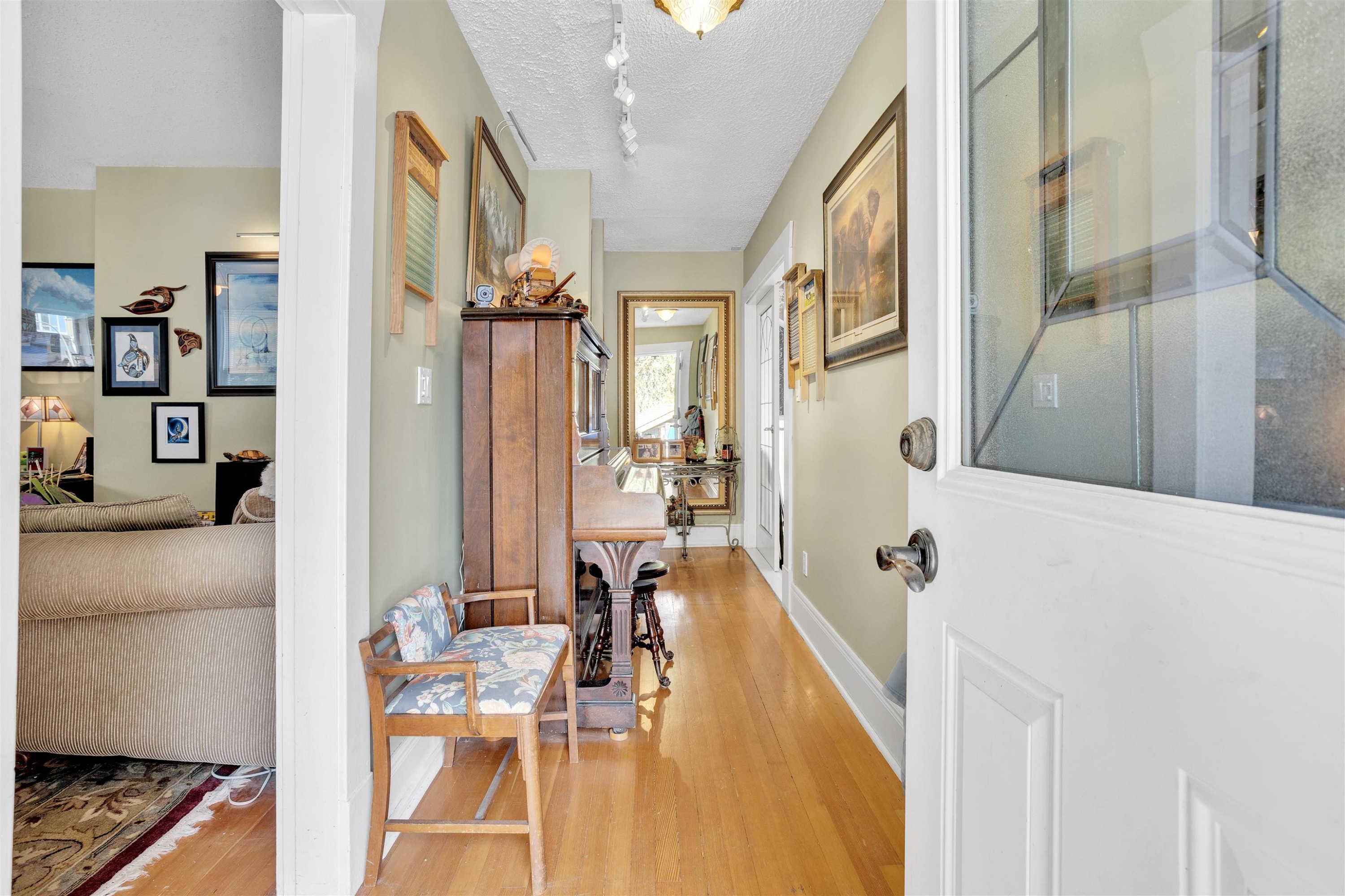 516 Webster Avenue, Coquitlam, BC