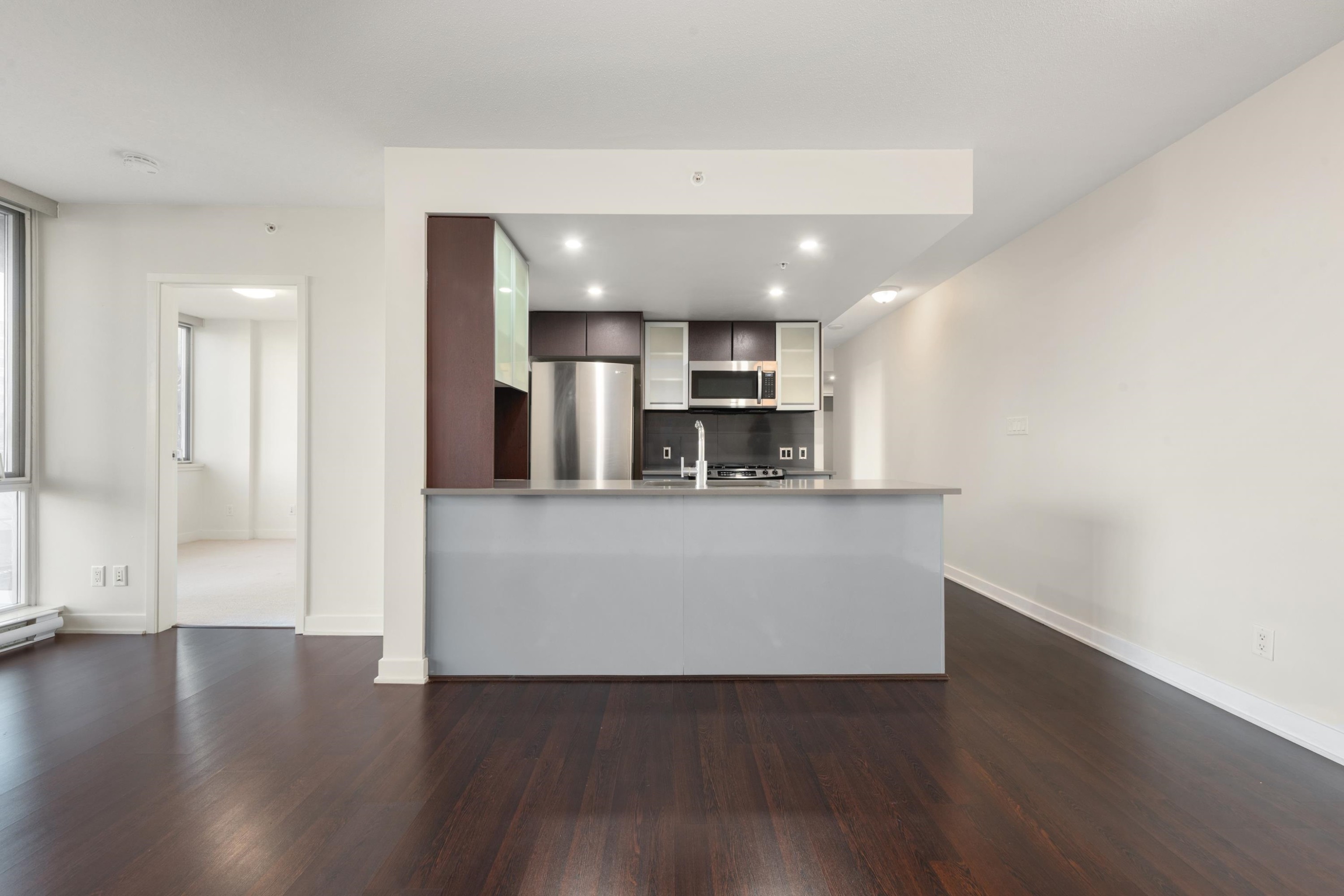 302-7080 No. 3 Road, Richmond, BC