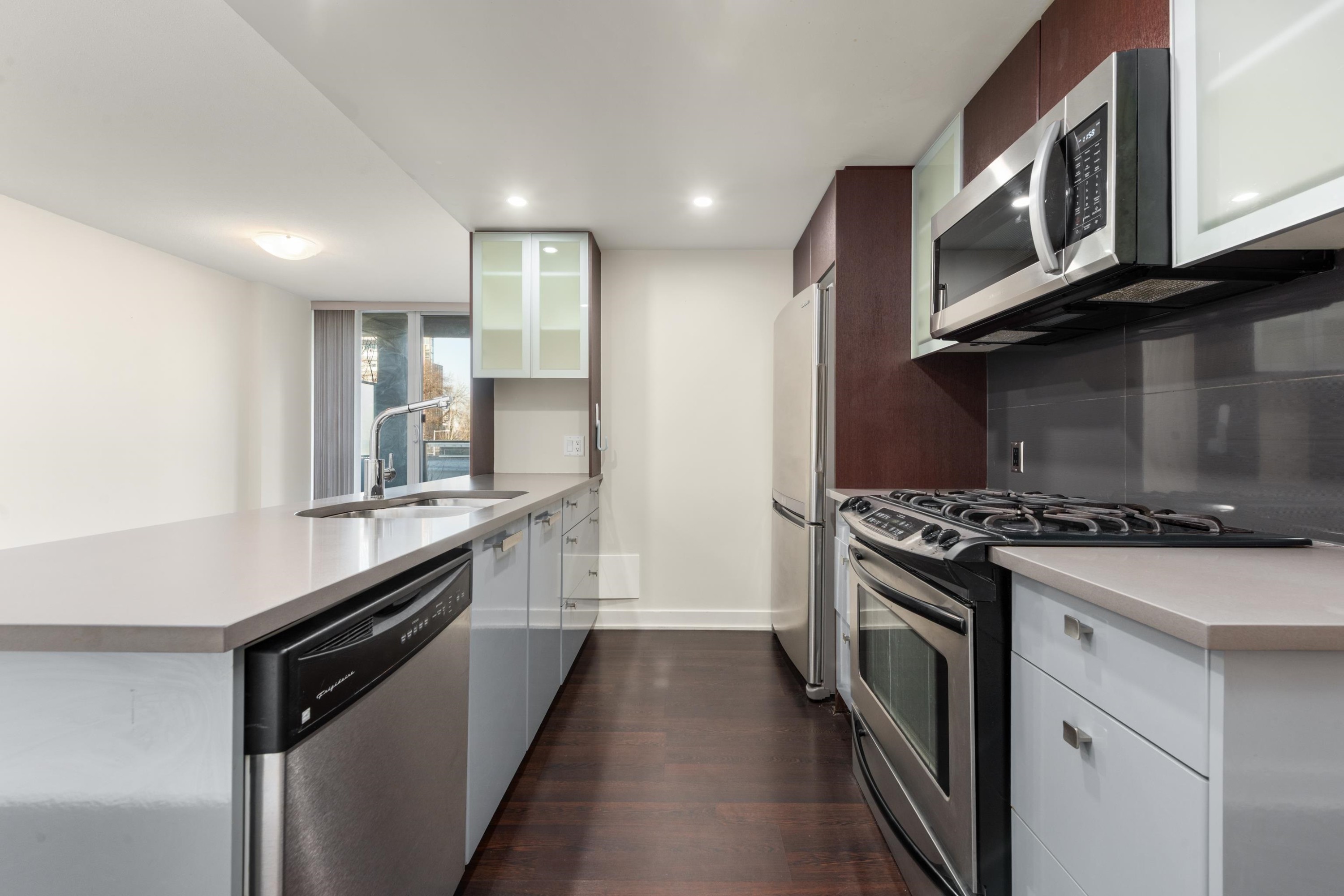 302-7080 No. 3 Road, Richmond, BC