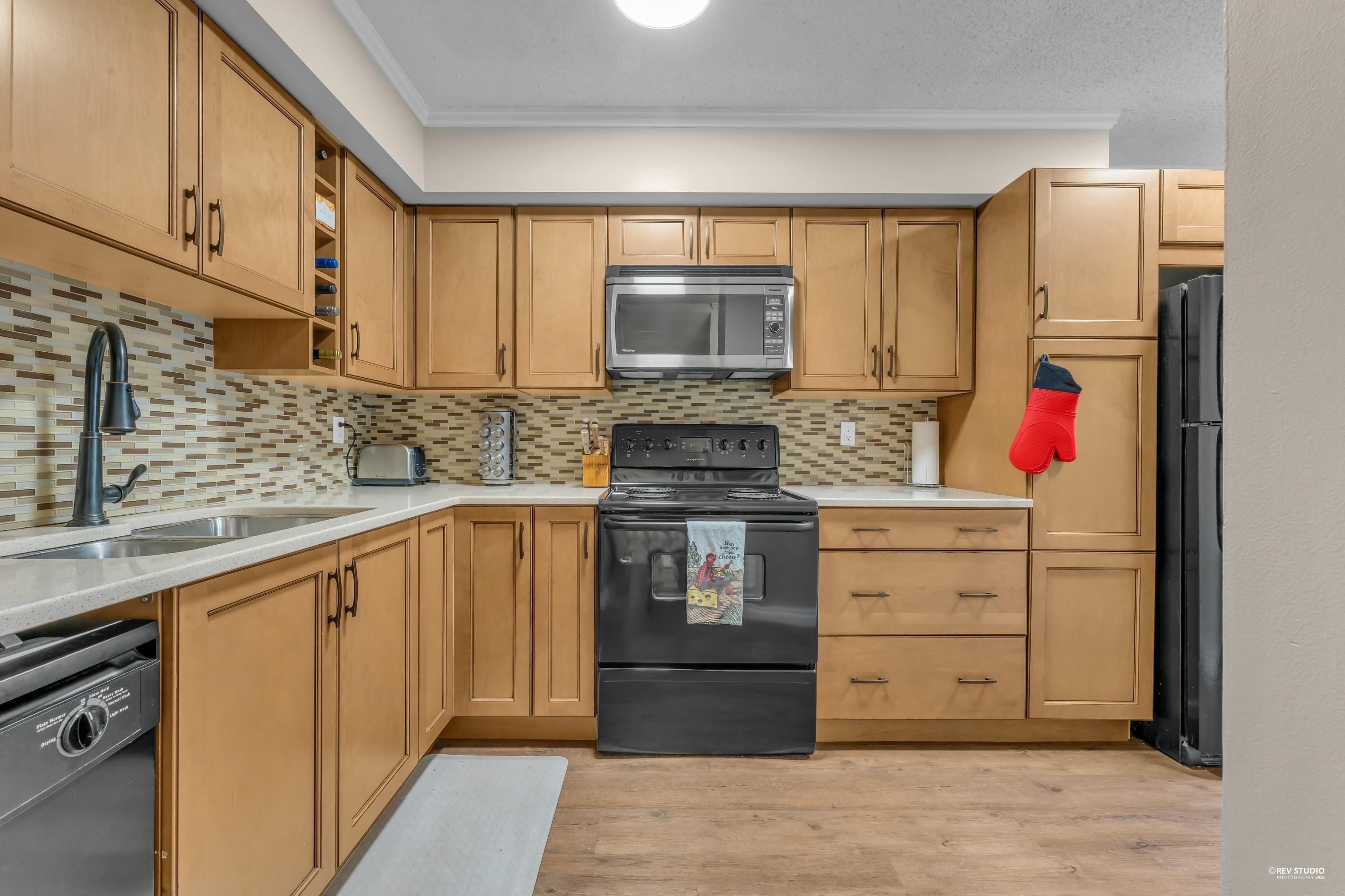 202 Cardiff Way, Port Moody, BC