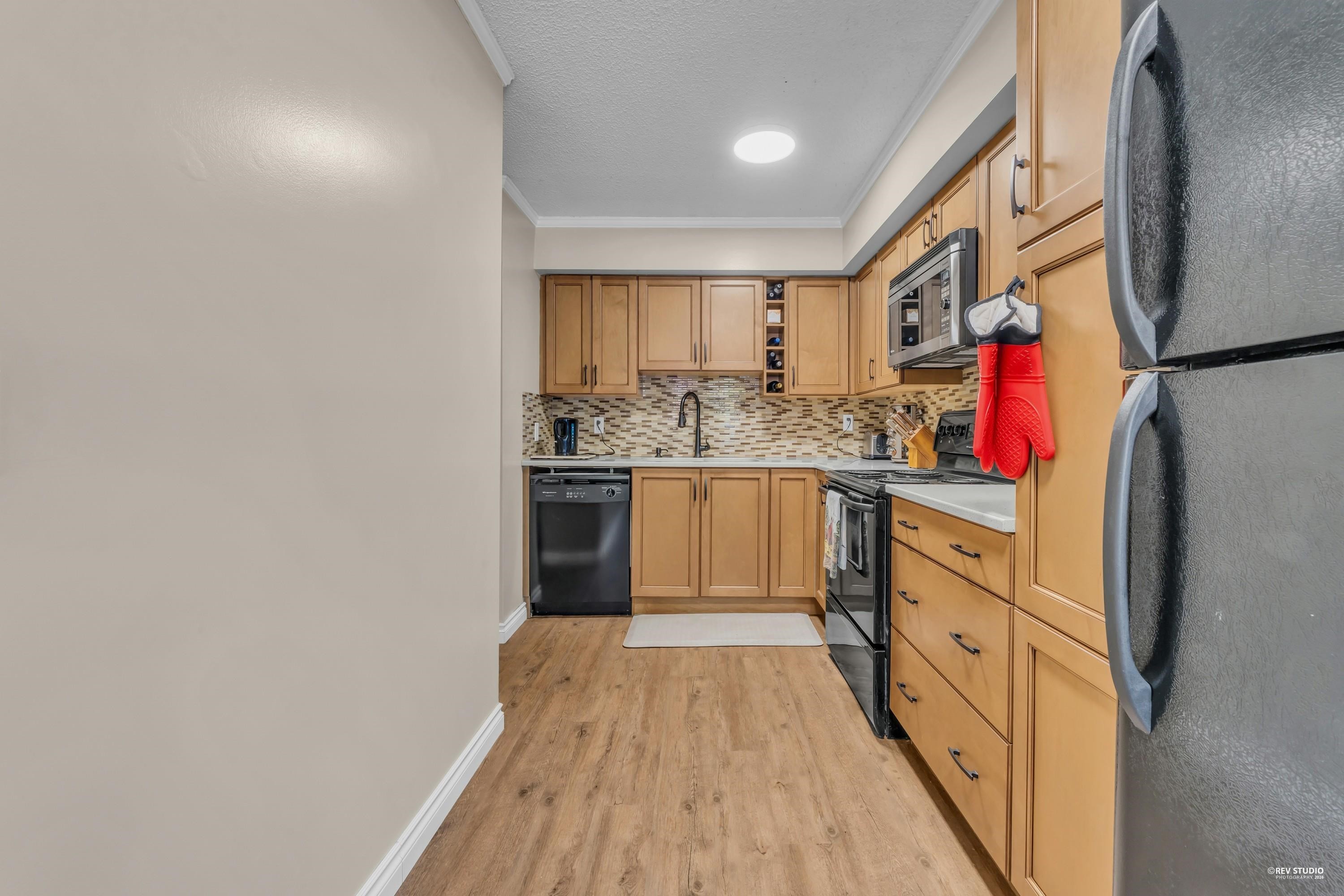 202 Cardiff Way, Port Moody, BC