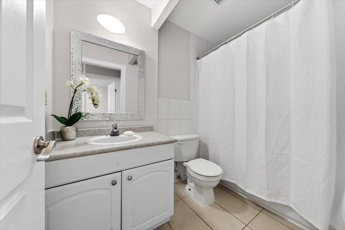 1422 Hockaday Street, Coquitlam, BC