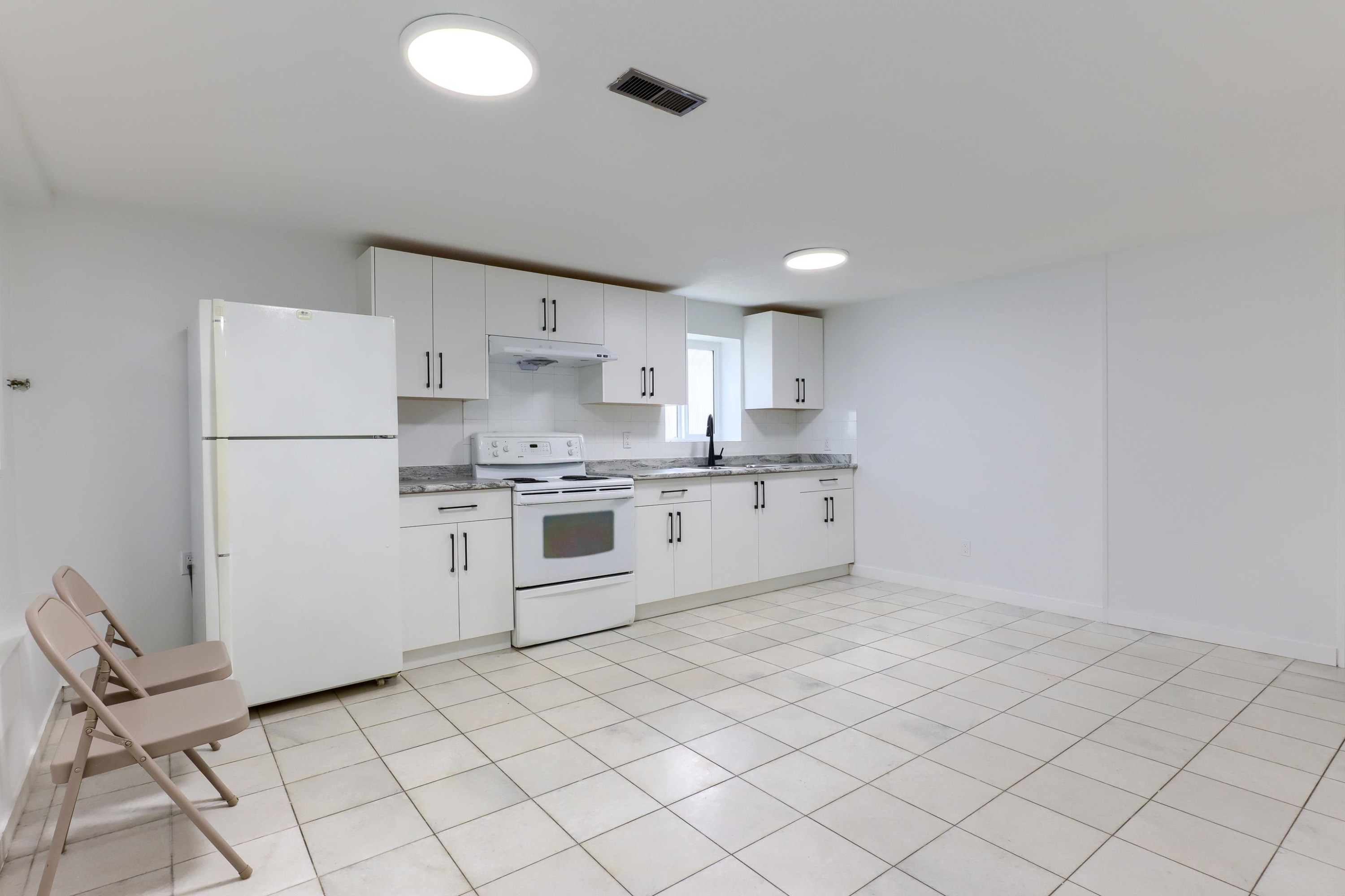 1743 49Th Avenue E, Vancouver, BC