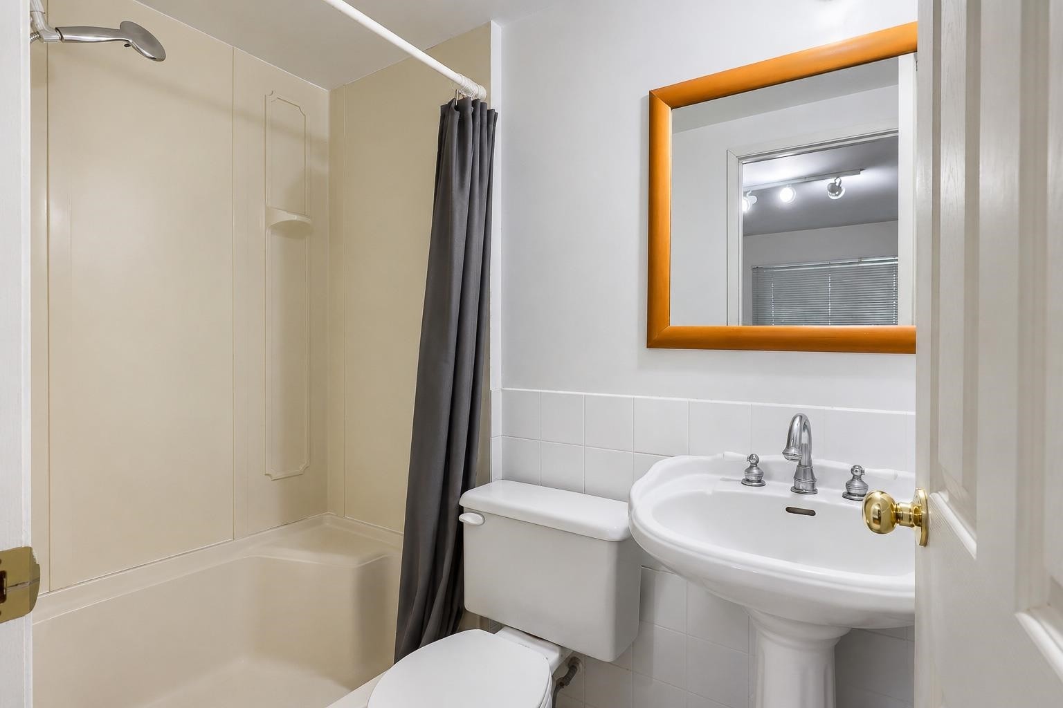 1743 49Th Avenue E, Vancouver, BC