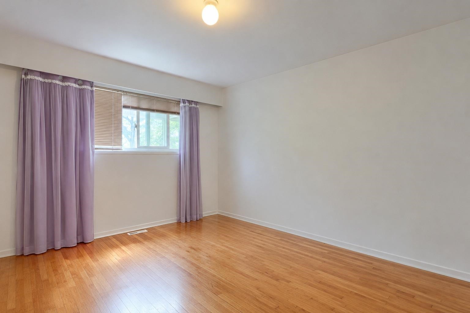 1743 49Th Avenue E, Vancouver, BC