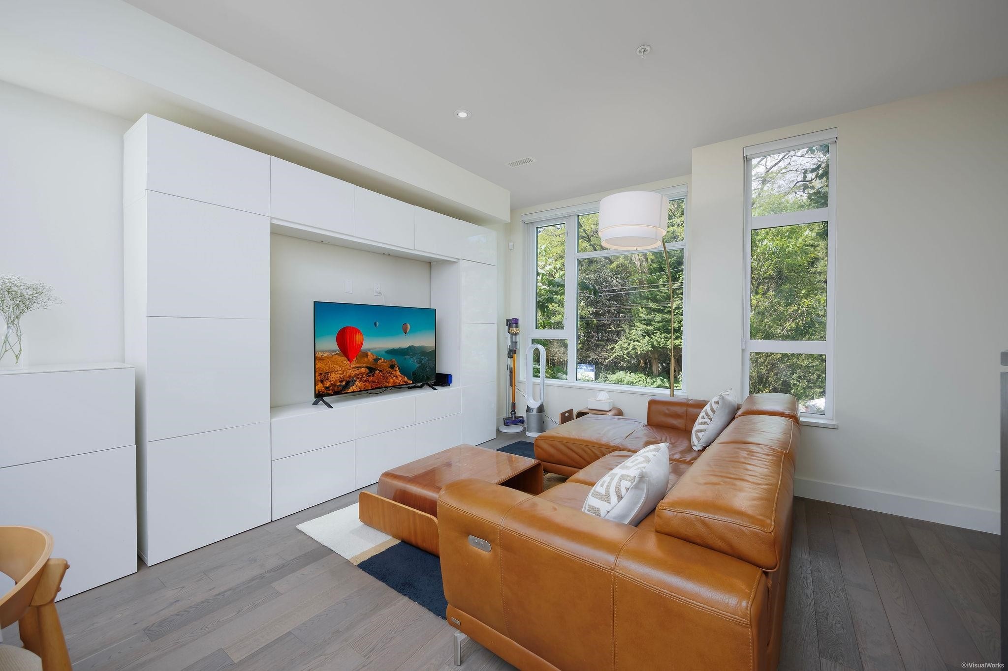 5552 Oak Street, Vancouver, BC