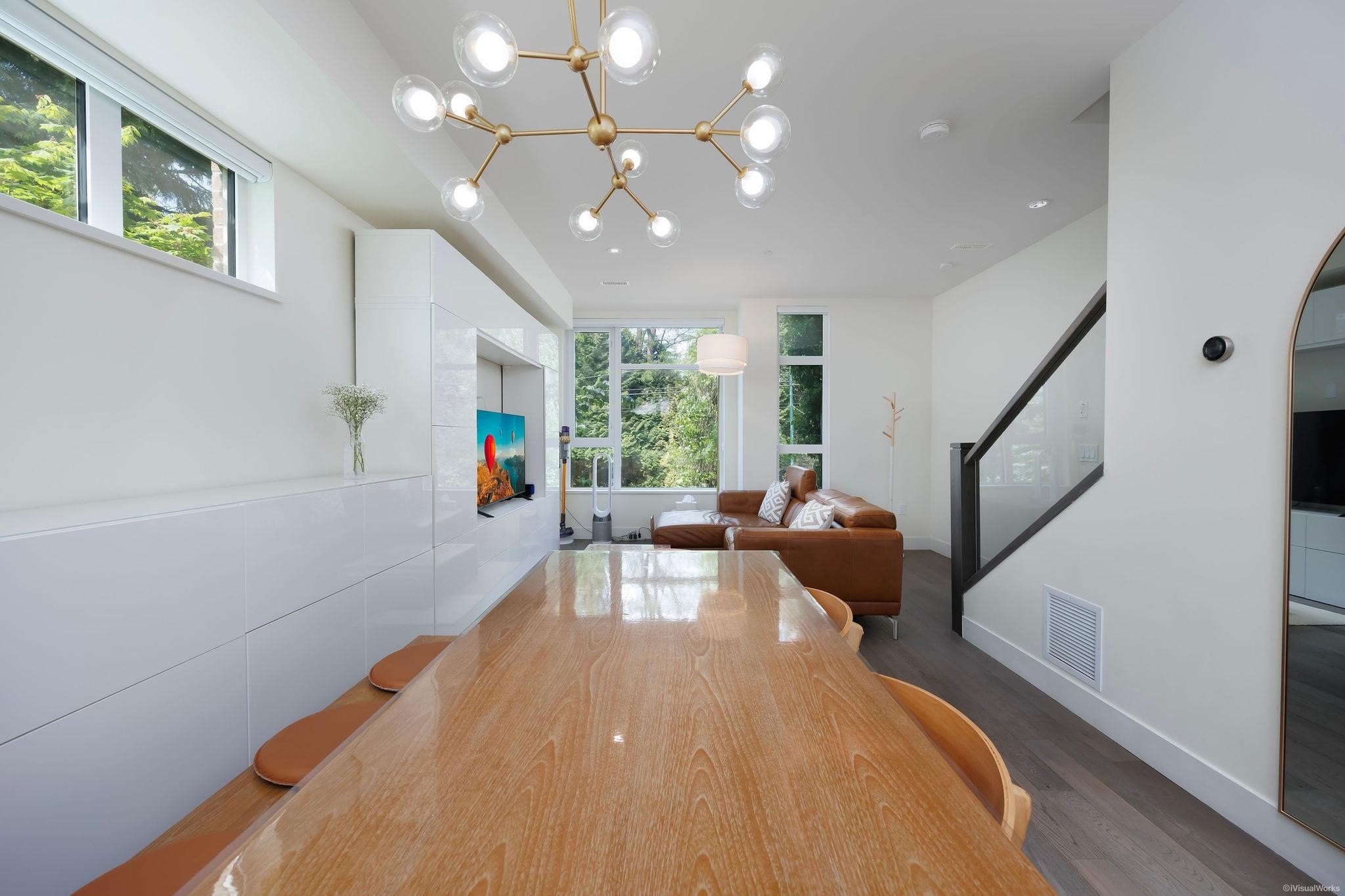 5552 Oak Street, Vancouver, BC