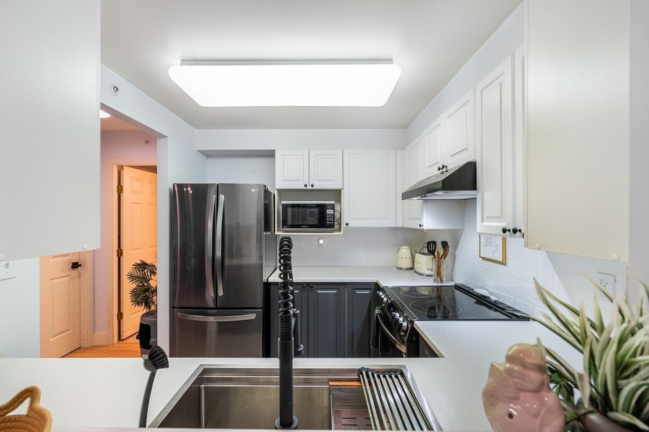 408-3070 Guildford Way, Coquitlam, BC