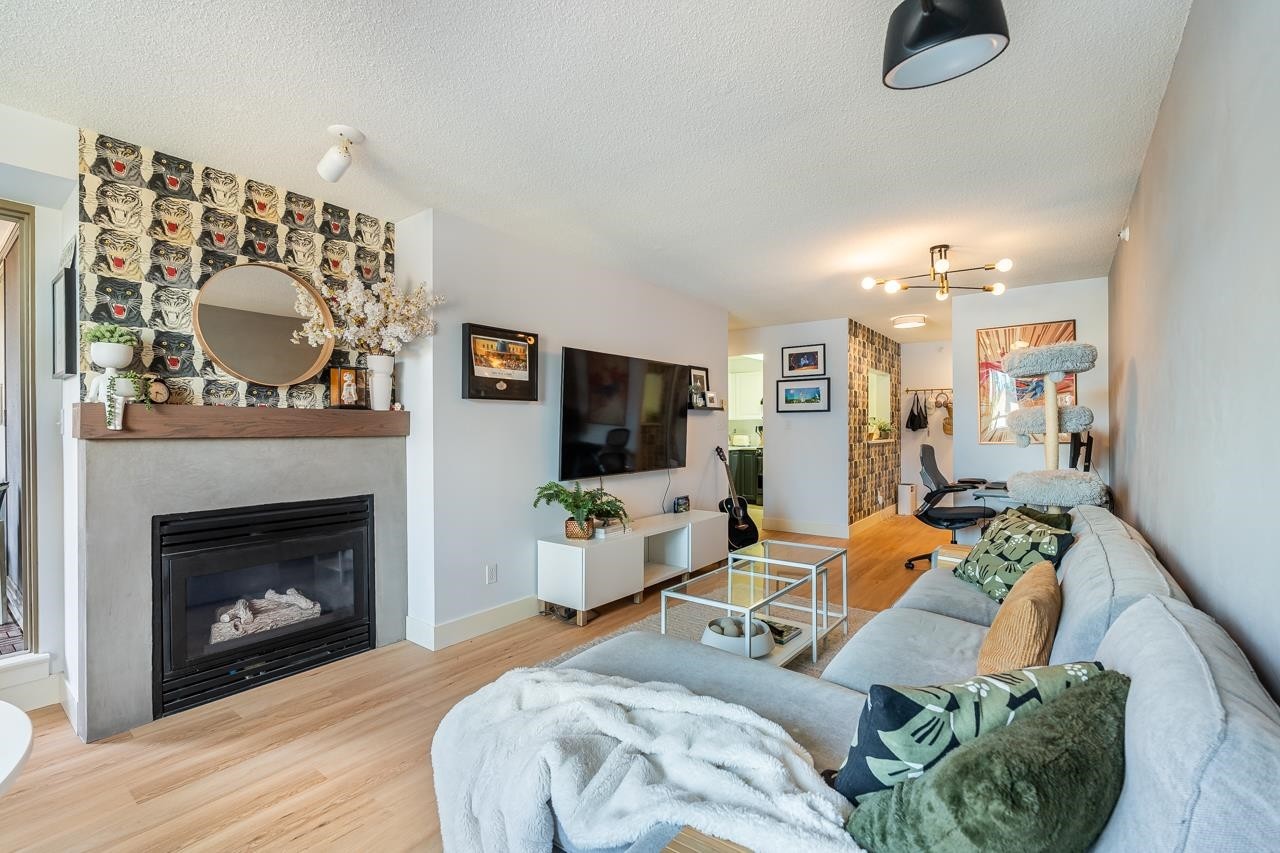 408-3070 Guildford Way, Coquitlam, BC