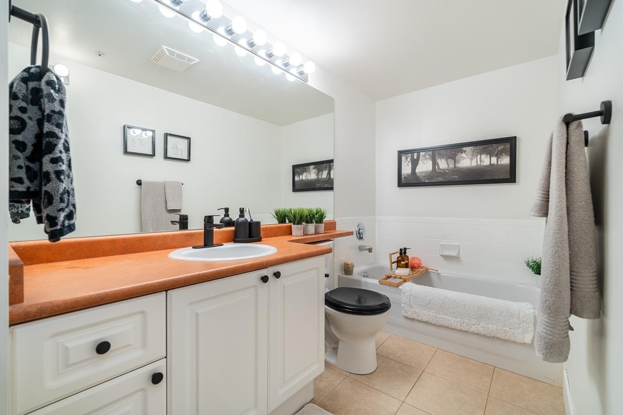408-3070 Guildford Way, Coquitlam, BC