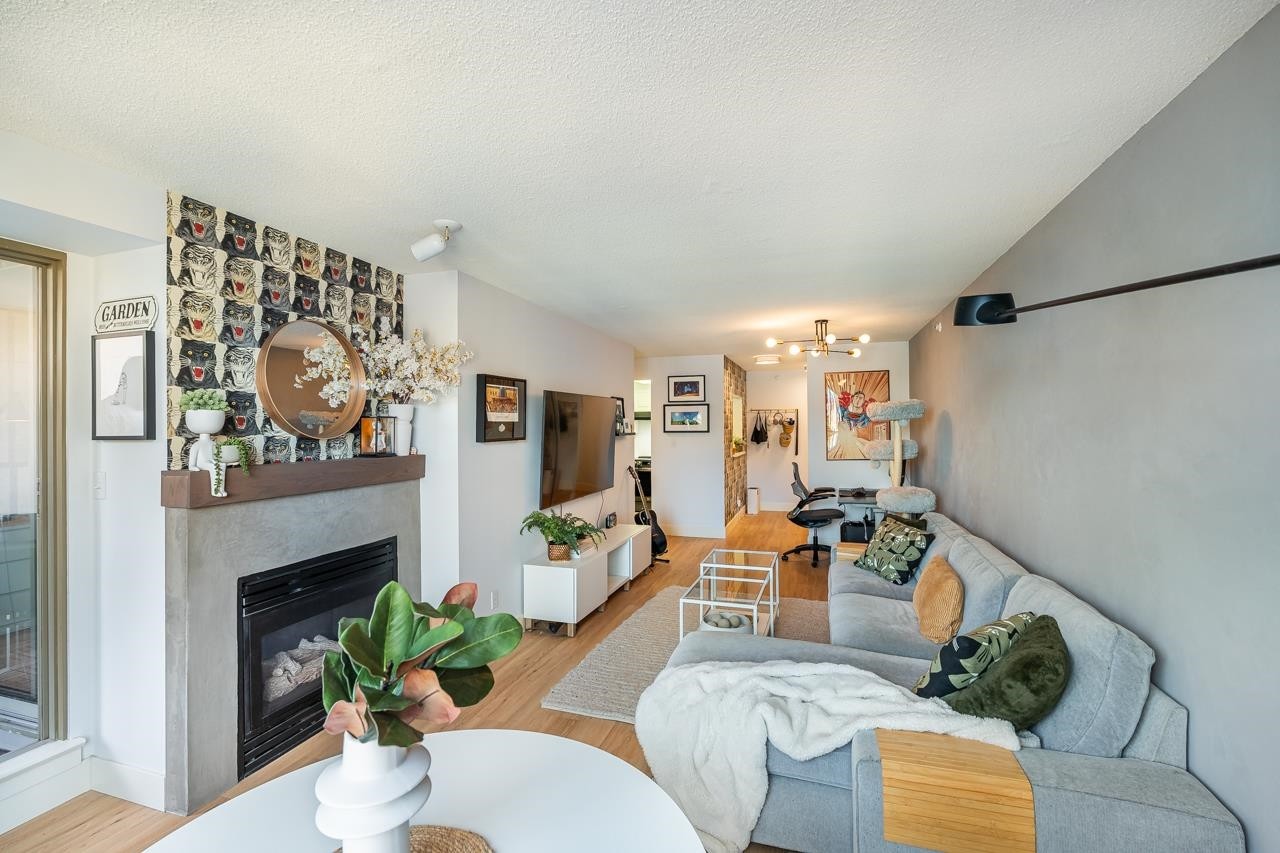 408-3070 Guildford Way, Coquitlam, BC