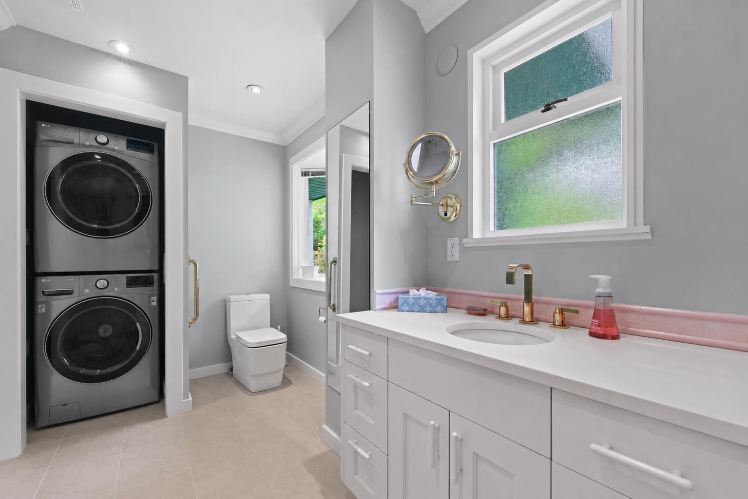 2660 Queens Avenue, West Vancouver, BC
