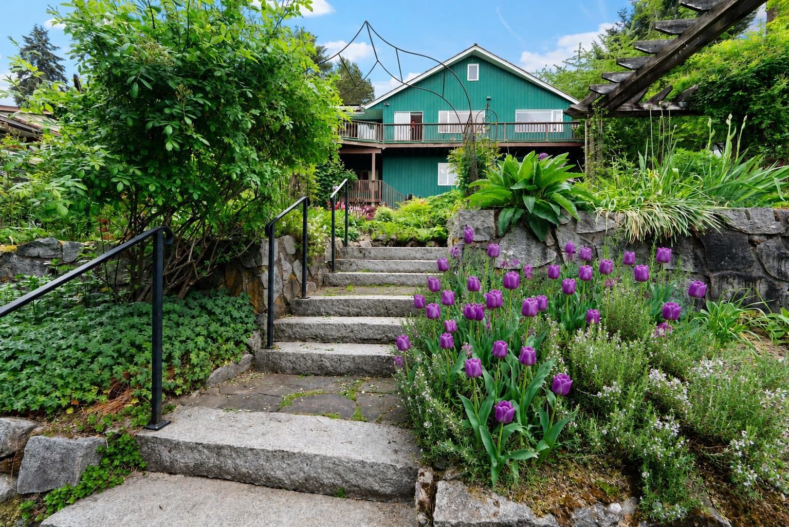 2660 Queens Avenue, West Vancouver, BC