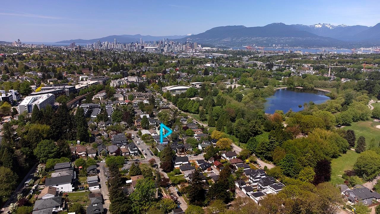 2137 20Th Avenue, Vancouver, BC