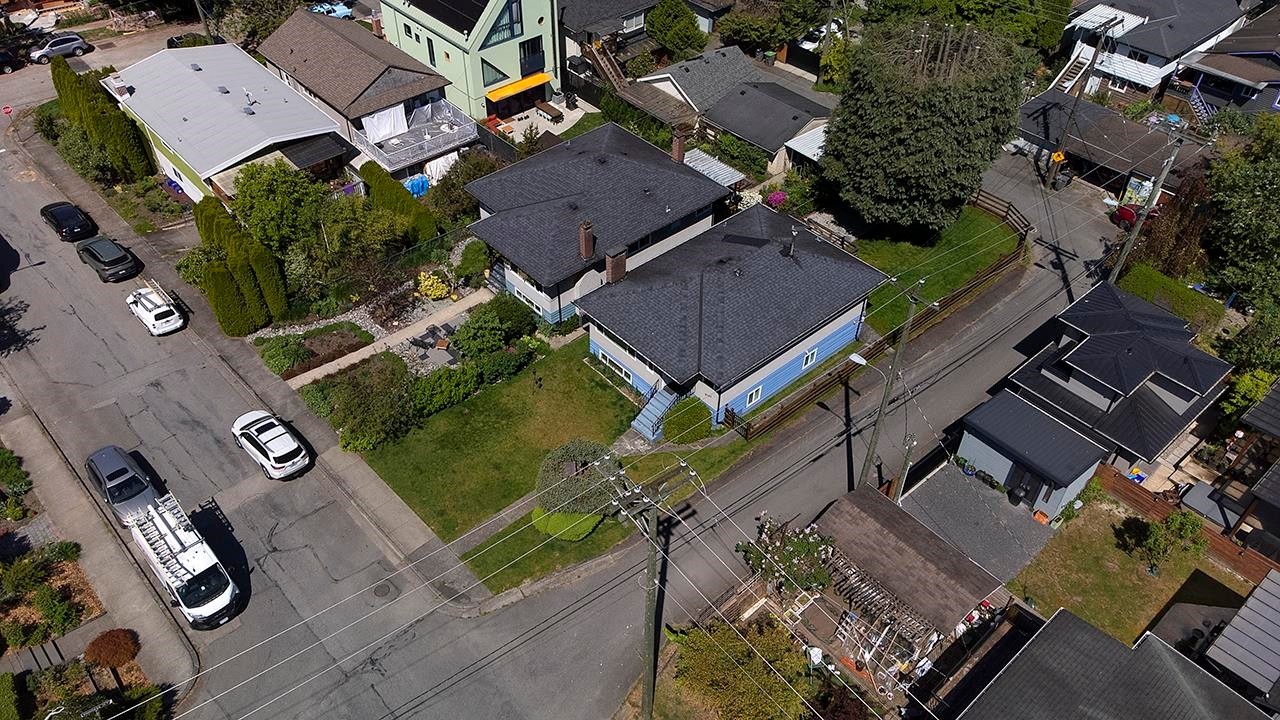 2137 20Th Avenue, Vancouver, BC