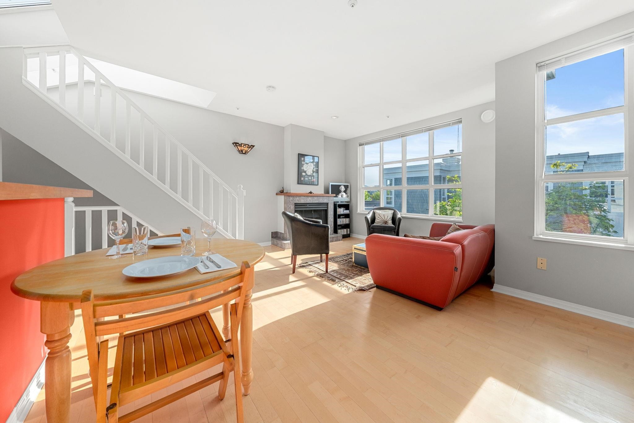 207-669 7Th Avenue W, Vancouver, BC