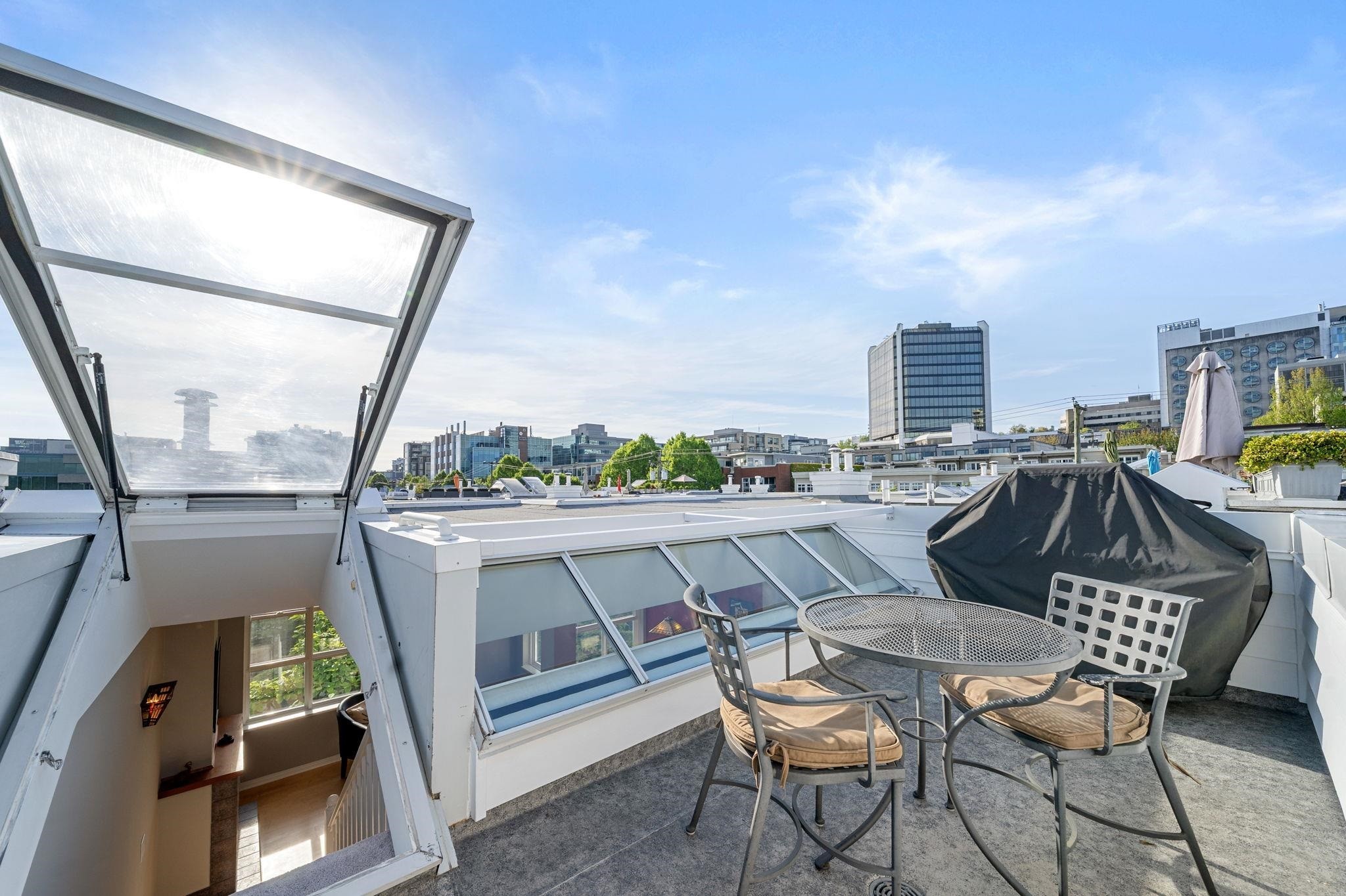 207-669 7Th Avenue W, Vancouver, BC