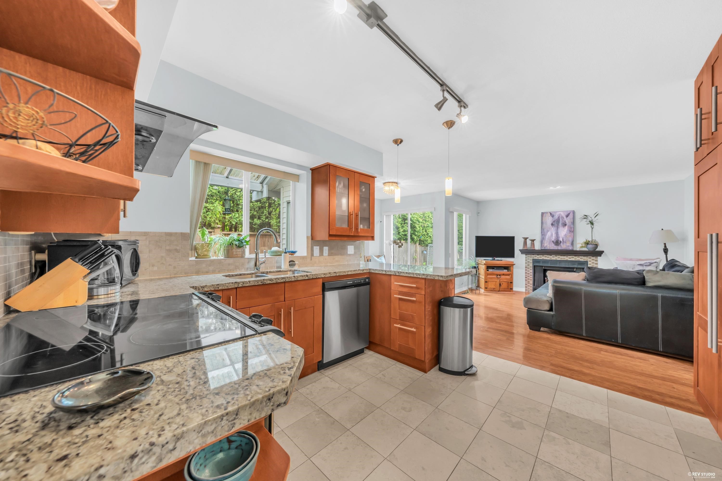 2939 Cliffrose Crescent, Coquitlam, BC