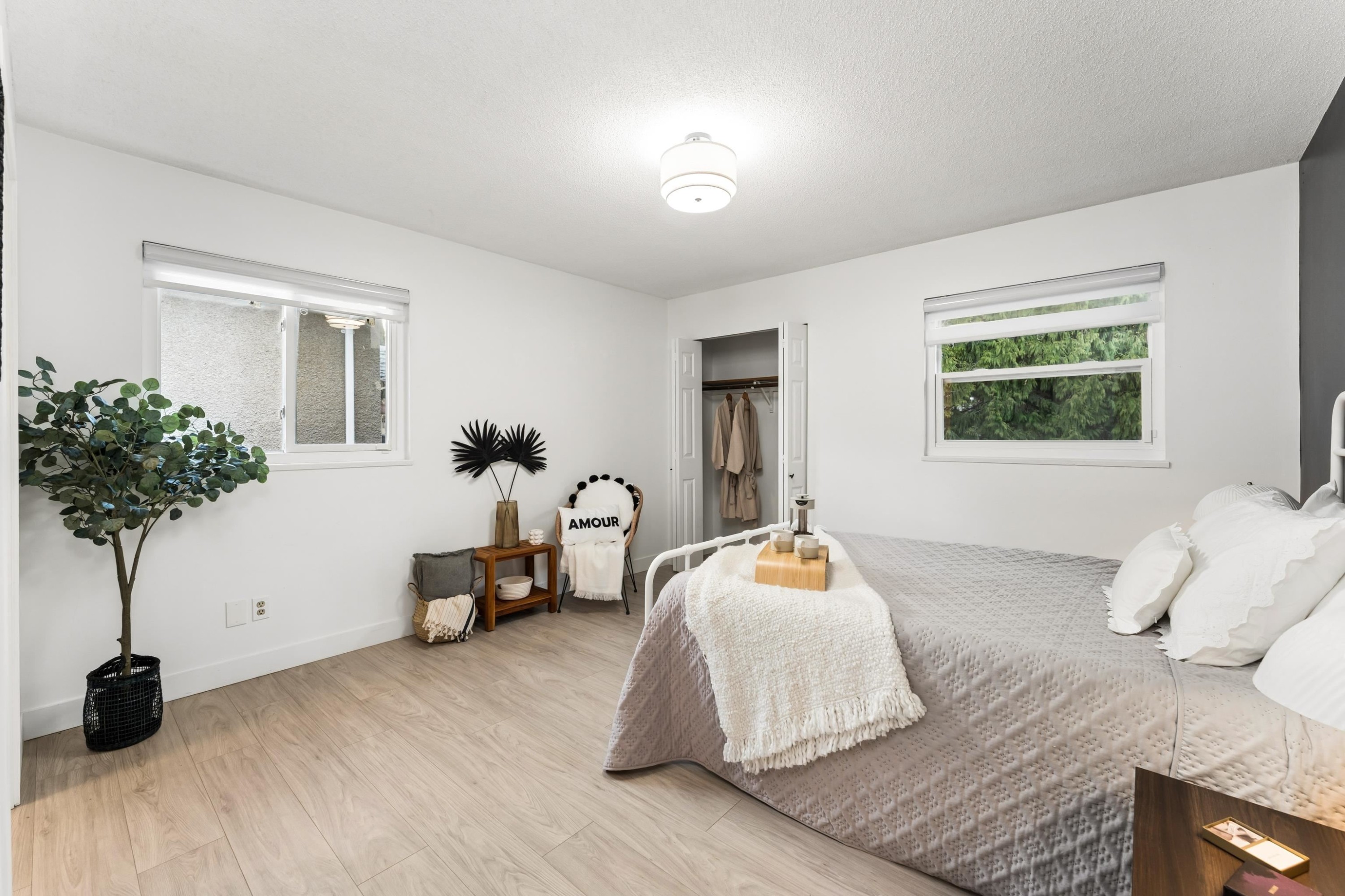 1564 Hope Road, North Vancouver, BC