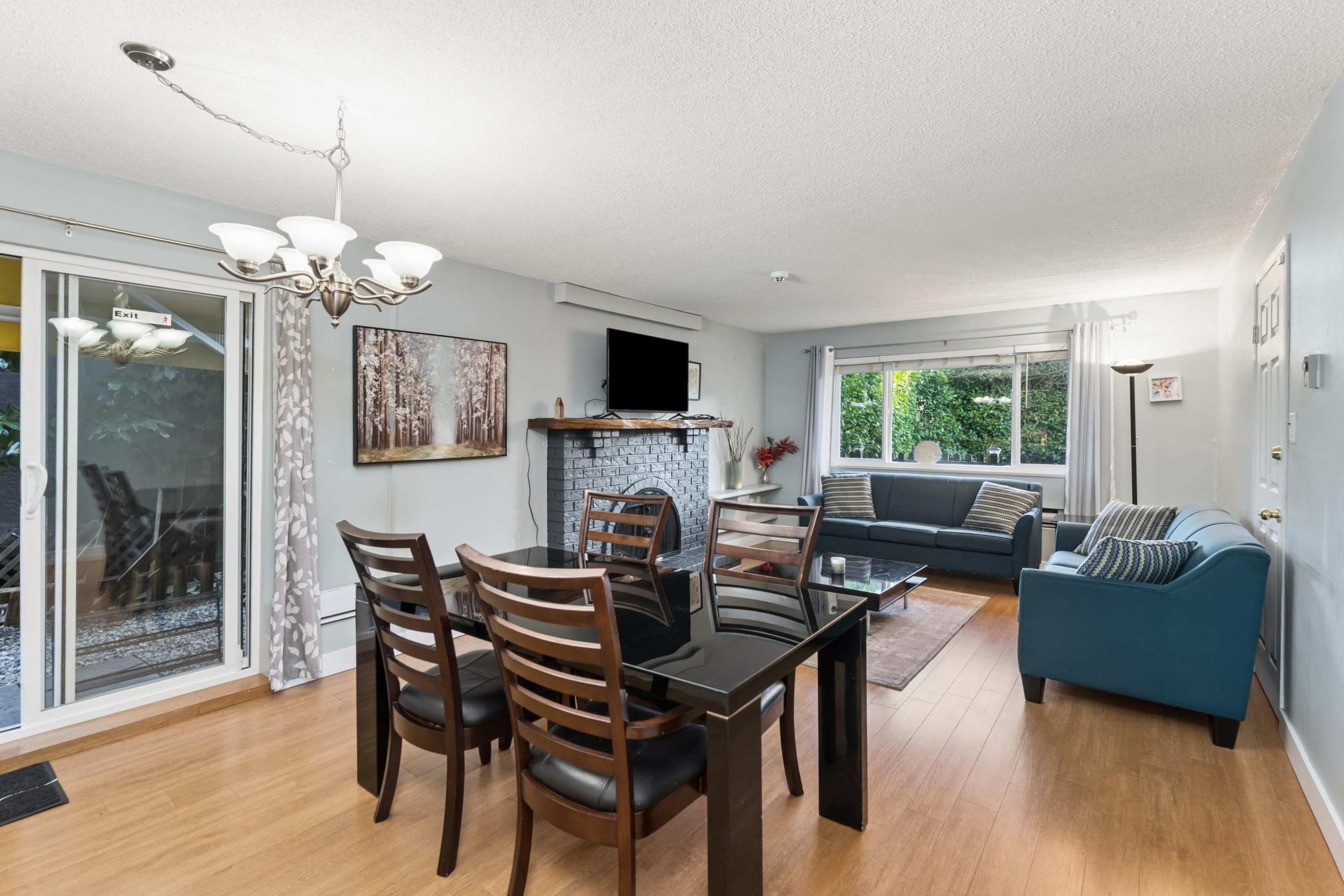 1564 Hope Road, North Vancouver, BC