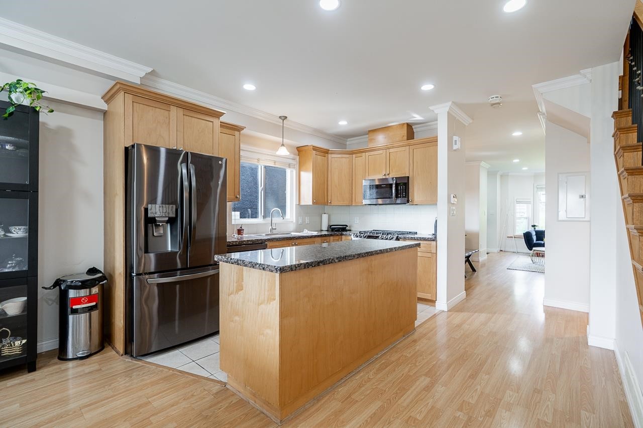 1124 Rochester Avenue, Coquitlam, BC