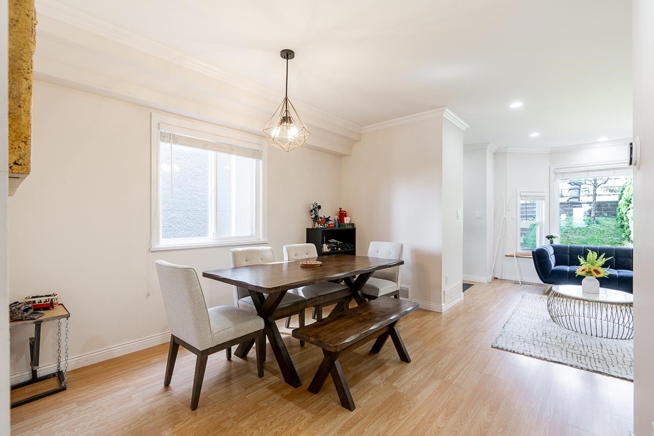 1124 Rochester Avenue, Coquitlam, BC