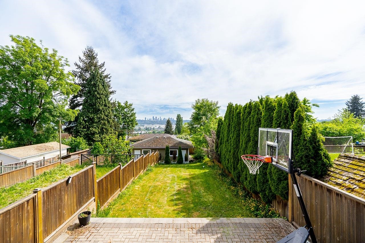 1124 Rochester Avenue, Coquitlam, BC