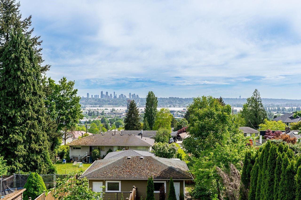 1124 Rochester Avenue, Coquitlam, BC