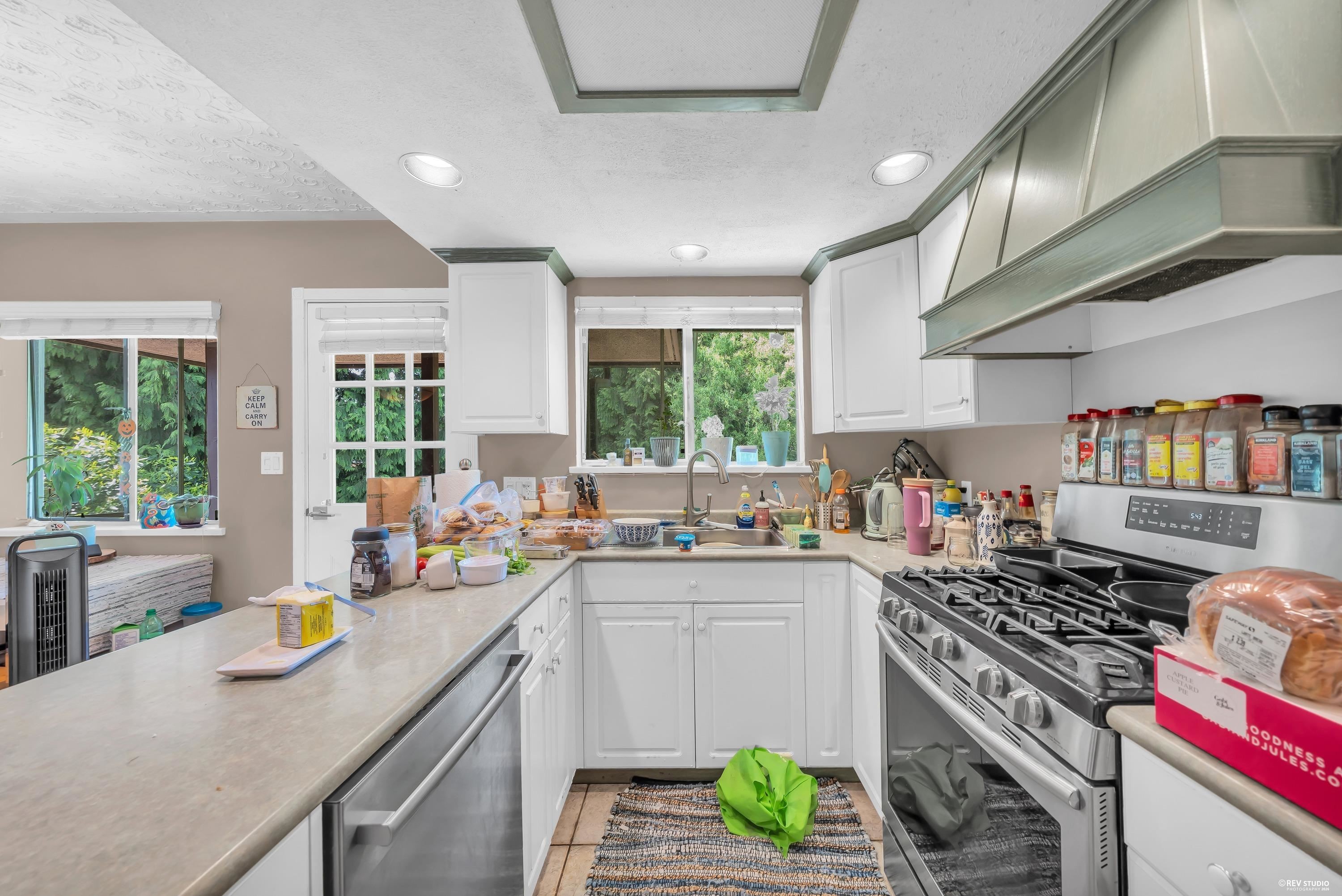 959 Caithness Crescent, Port Moody, BC