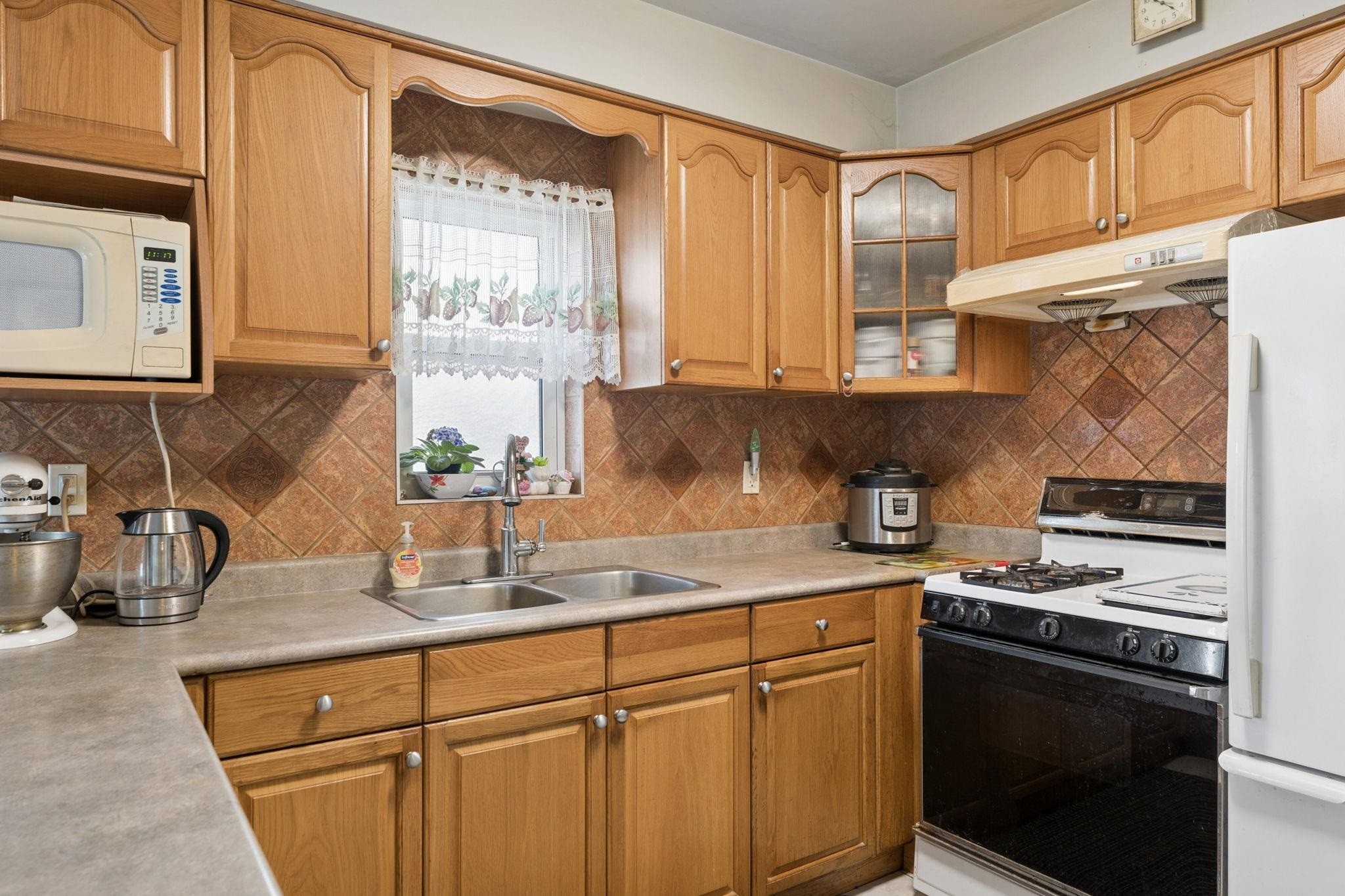 2248 Mannering Avenue, Vancouver, BC