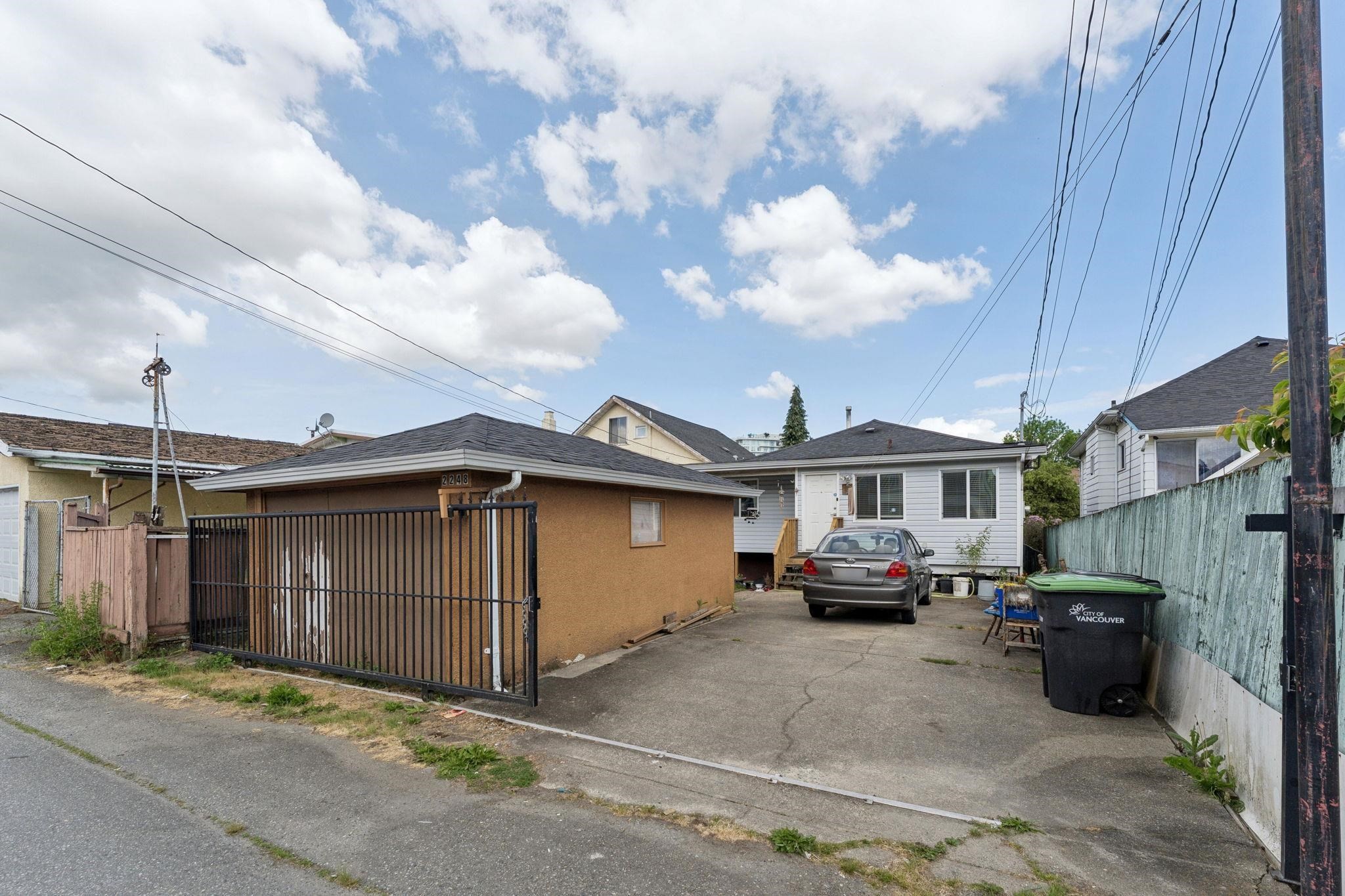 2248 Mannering Avenue, Vancouver, BC
