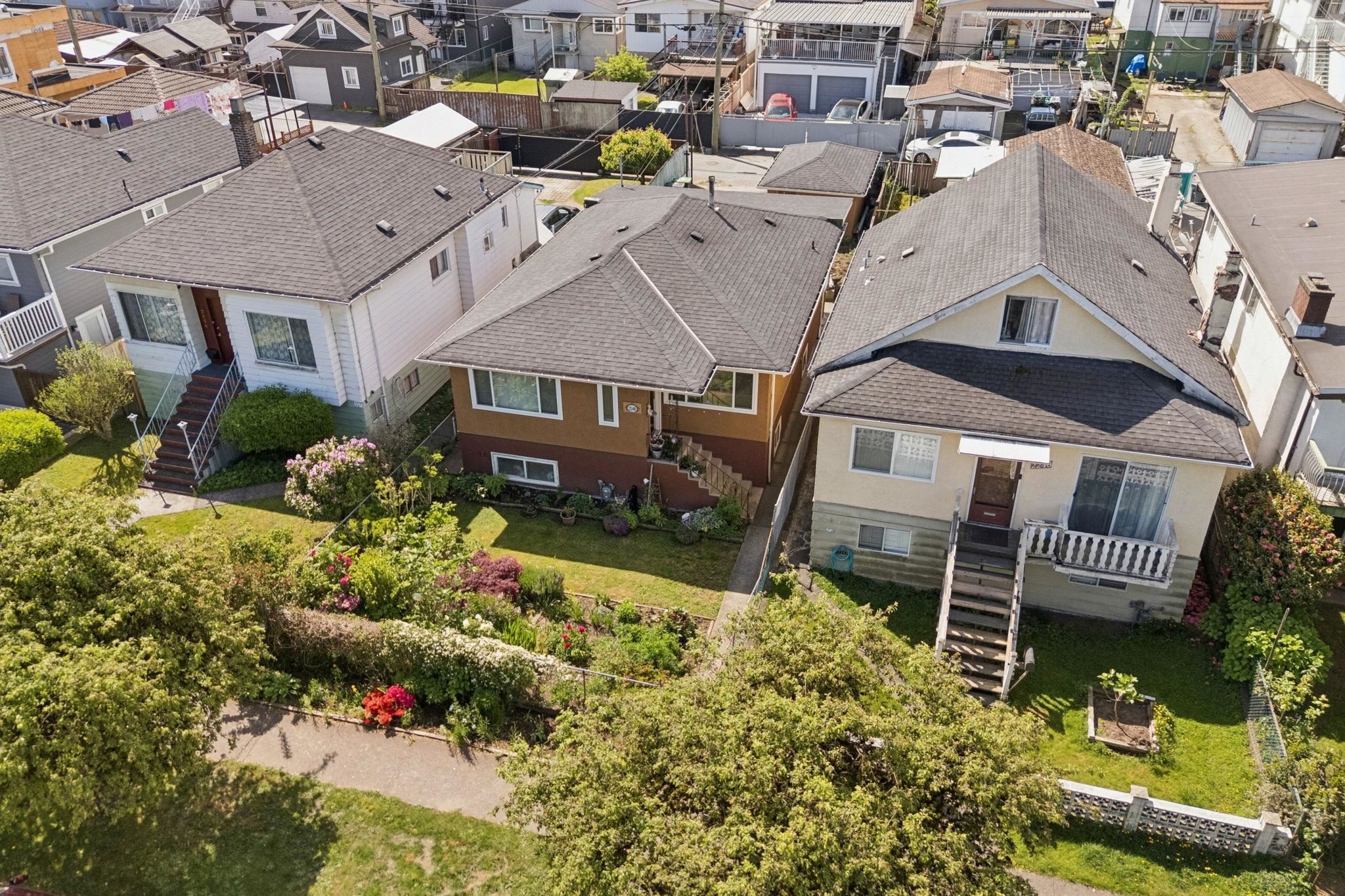 2248 Mannering Avenue, Vancouver, BC