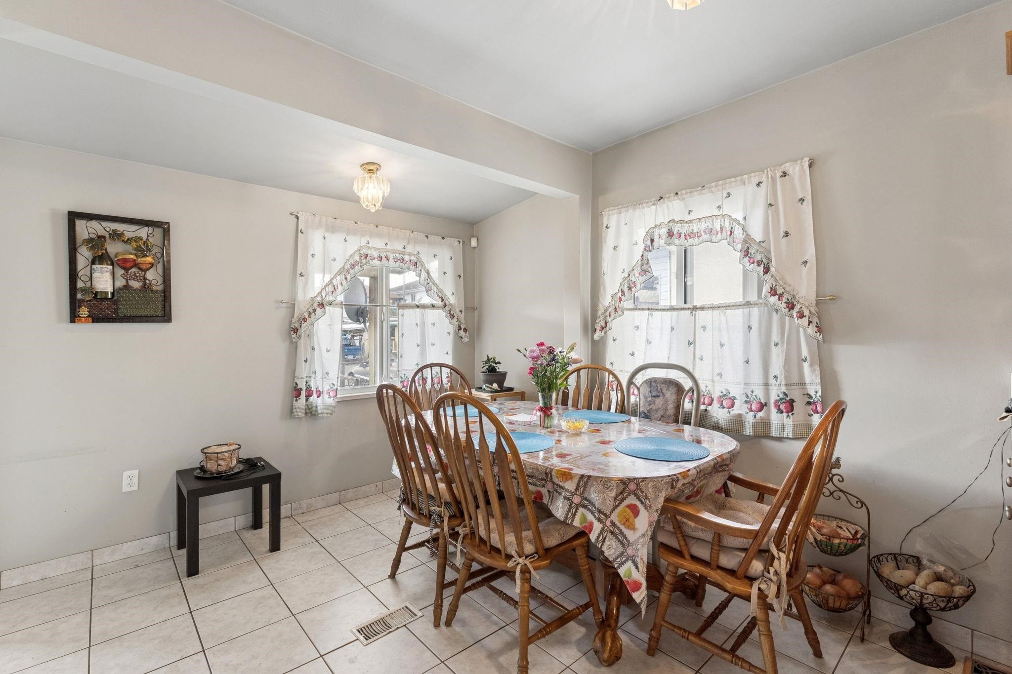 2248 Mannering Avenue, Vancouver, BC