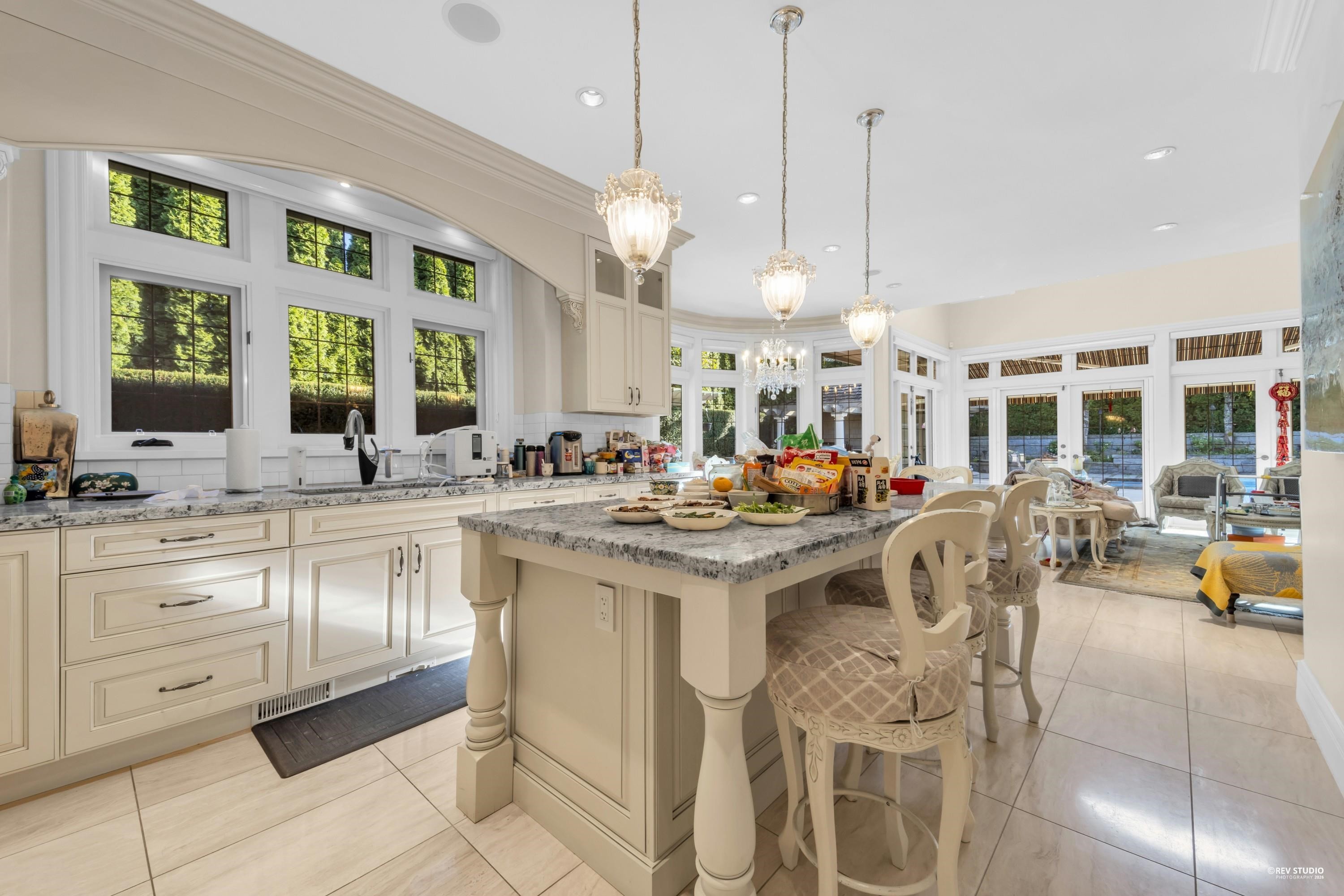 5730 College Highroad, Vancouver, BC