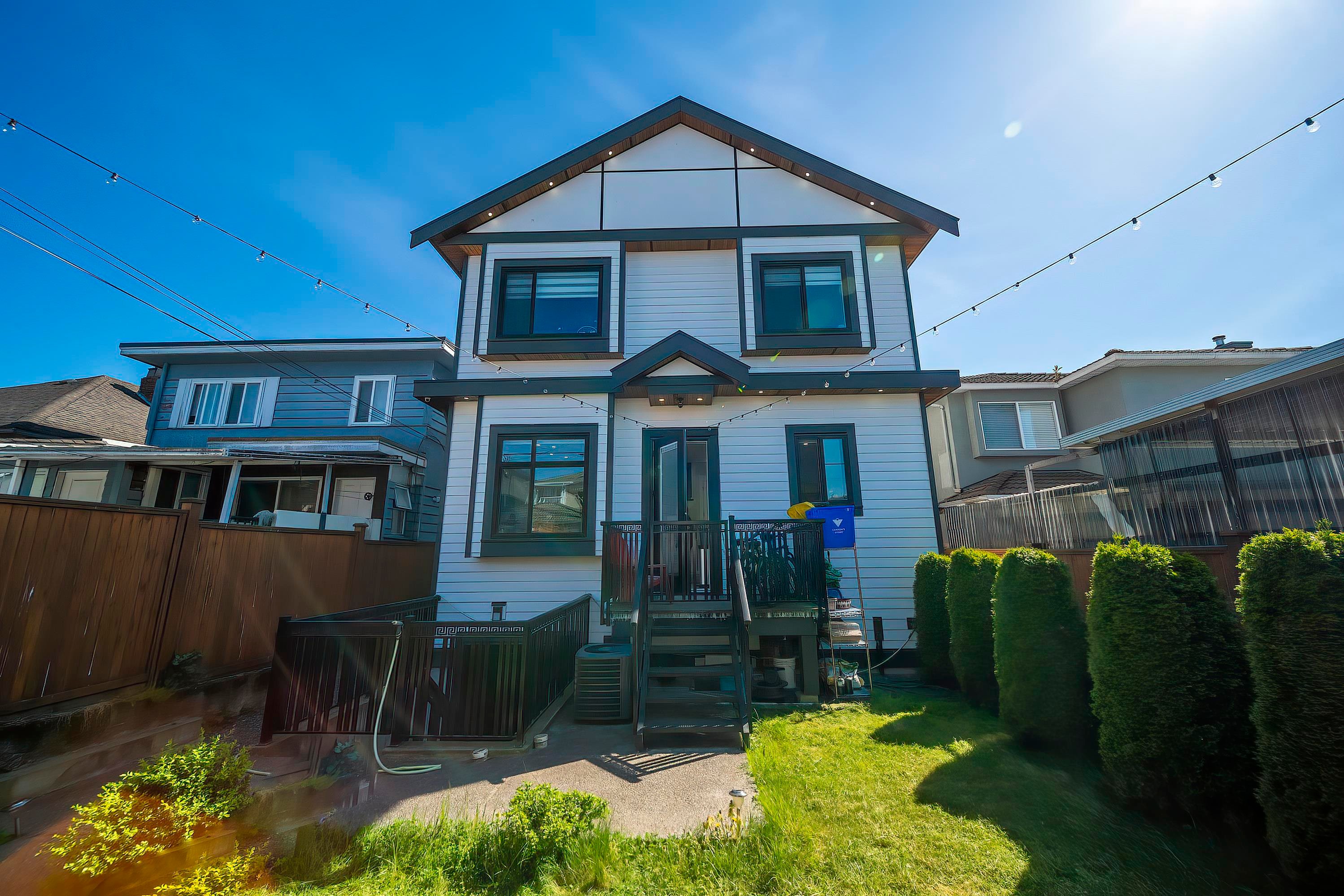 749 60Th Avenue E, Vancouver, BC
