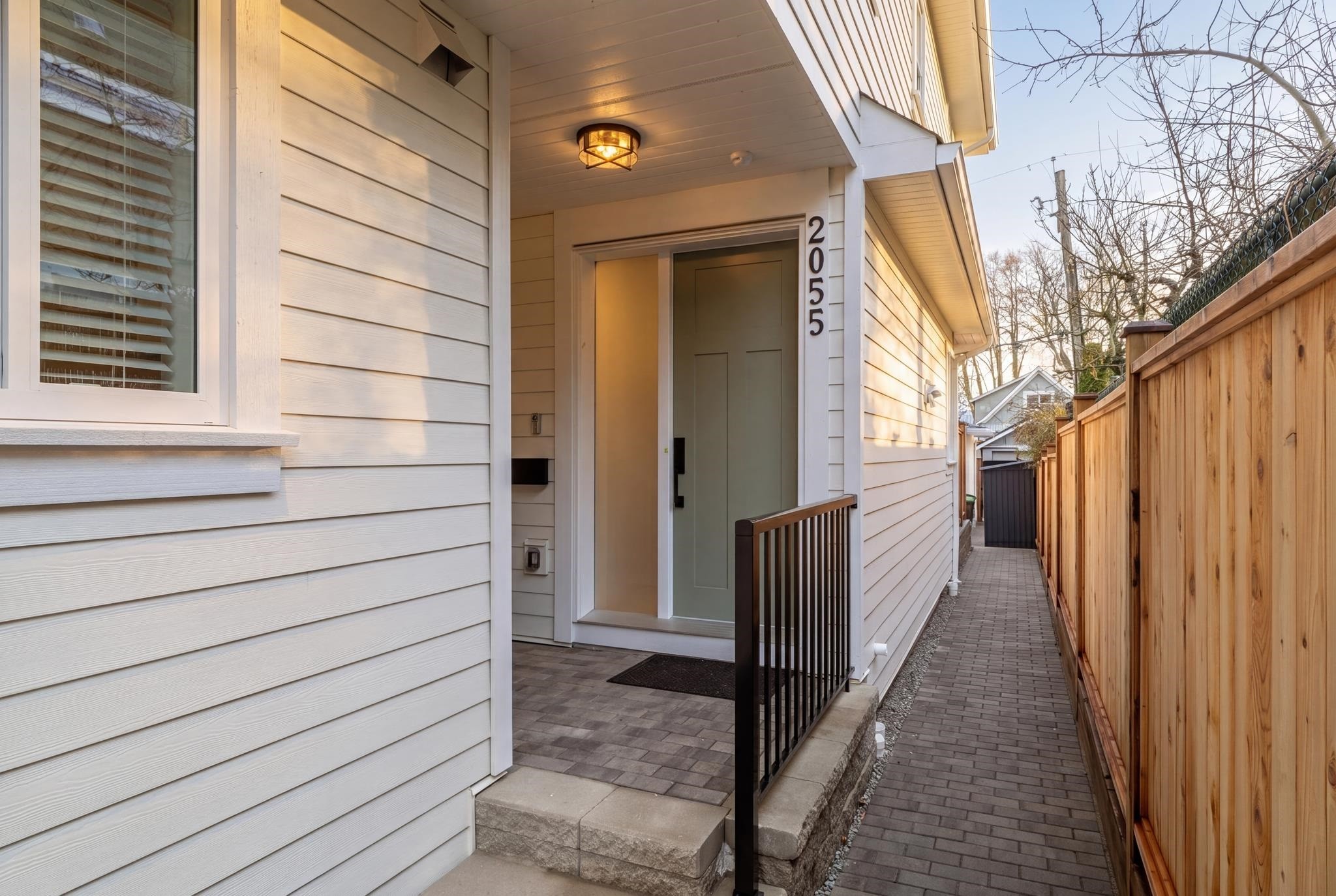 2055 4Th Avenue E, Vancouver, BC