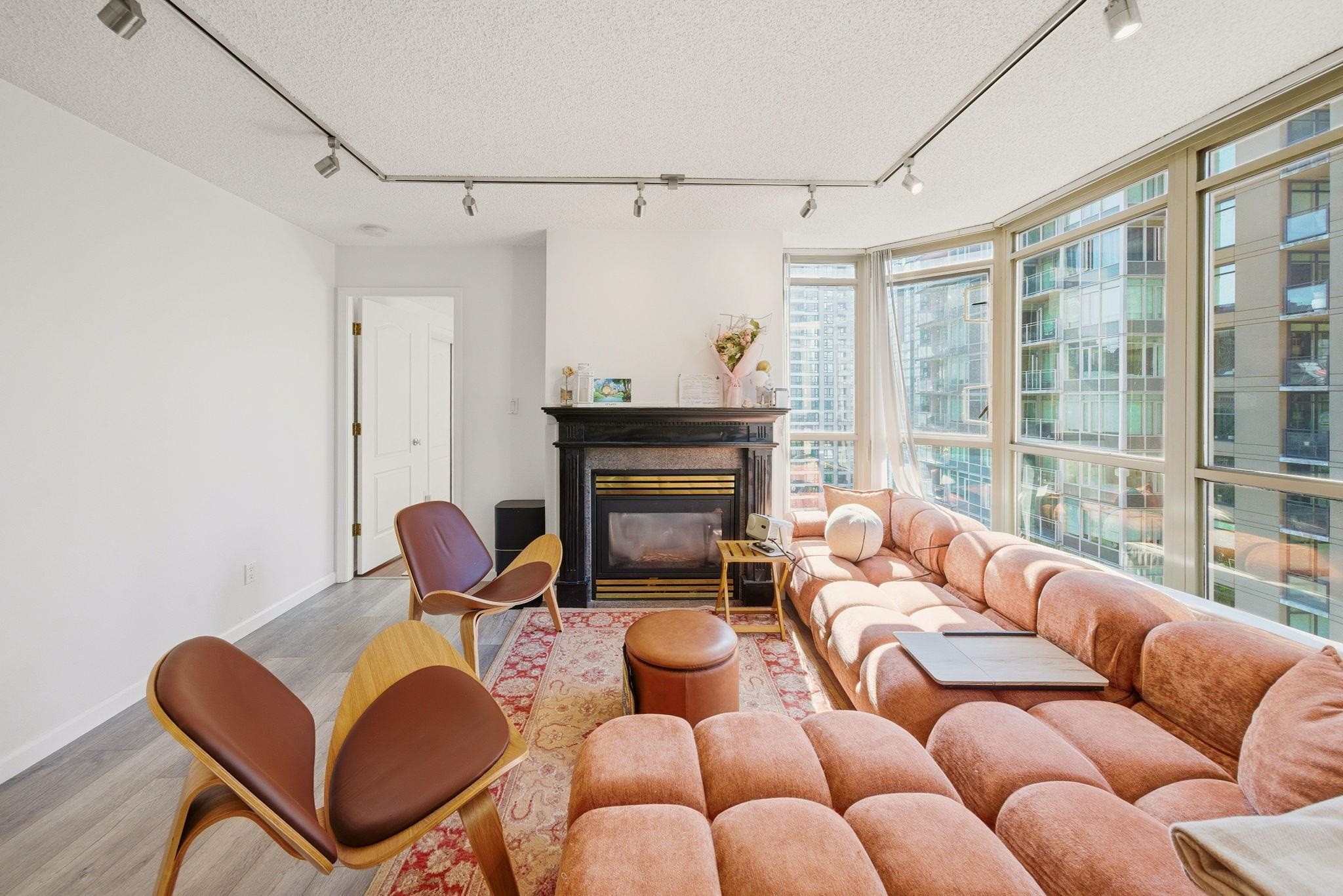 1705-867 Hamilton Street, Vancouver, BC