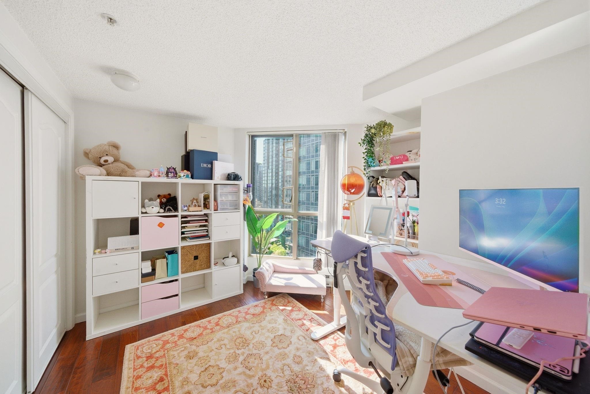 1705-867 Hamilton Street, Vancouver, BC