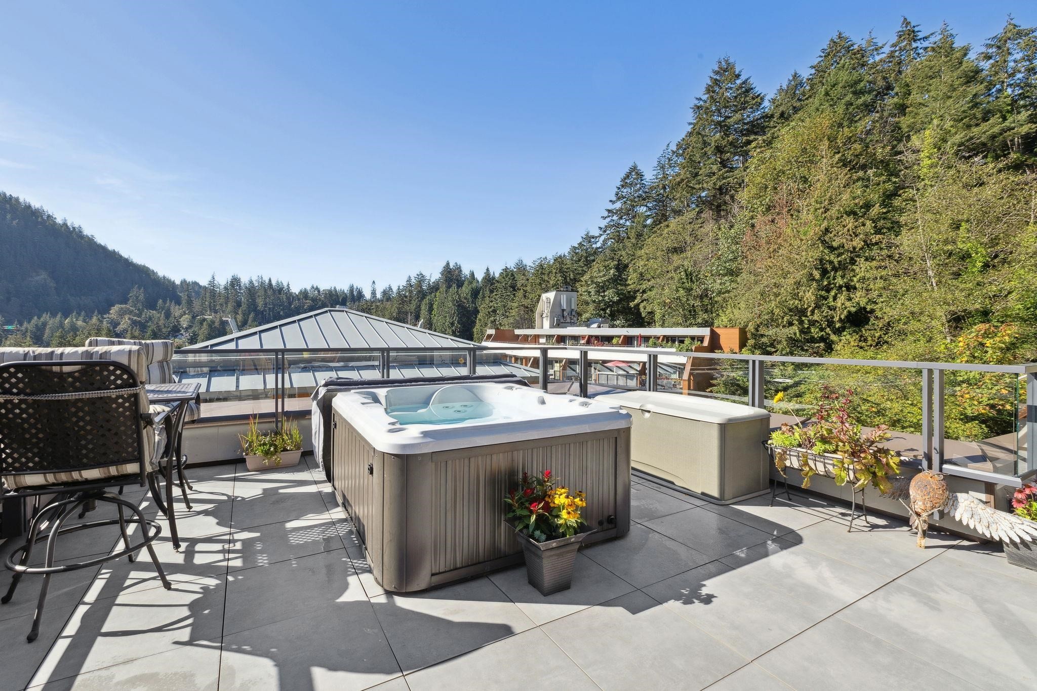 703-6687 Nelson Avenue, West Vancouver, BC