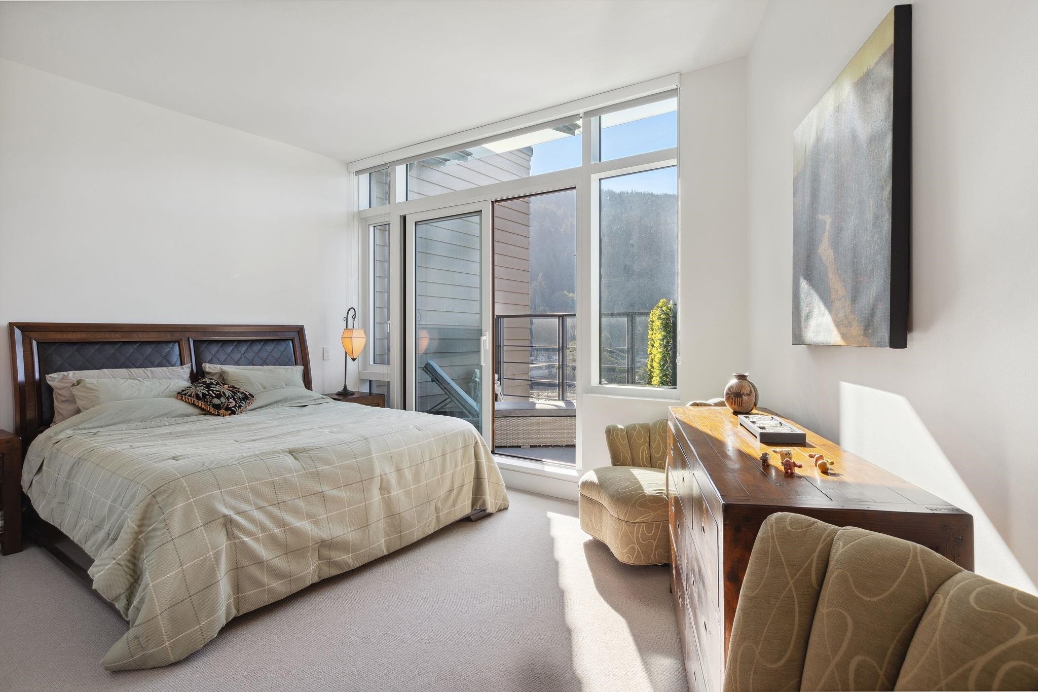 703-6687 Nelson Avenue, West Vancouver, BC