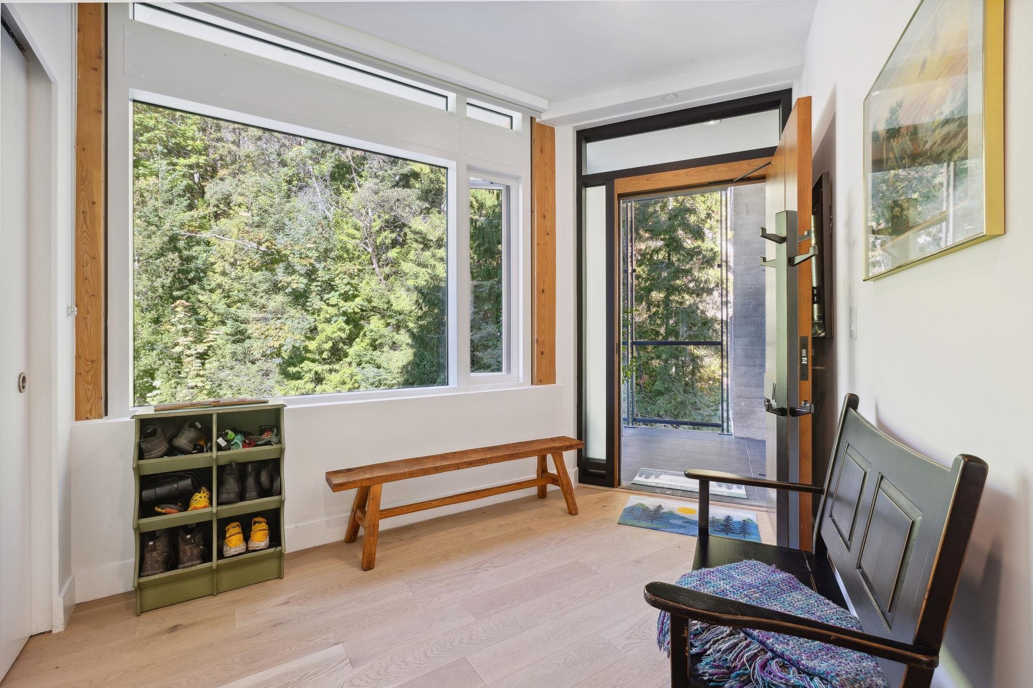 703-6687 Nelson Avenue, West Vancouver, BC
