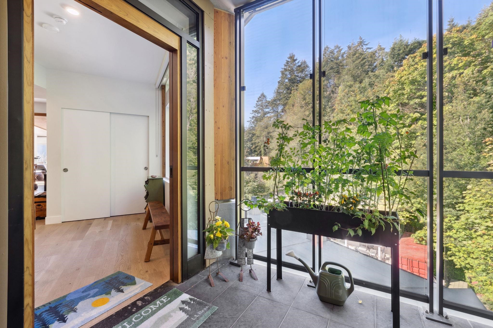 703-6687 Nelson Avenue, West Vancouver, BC