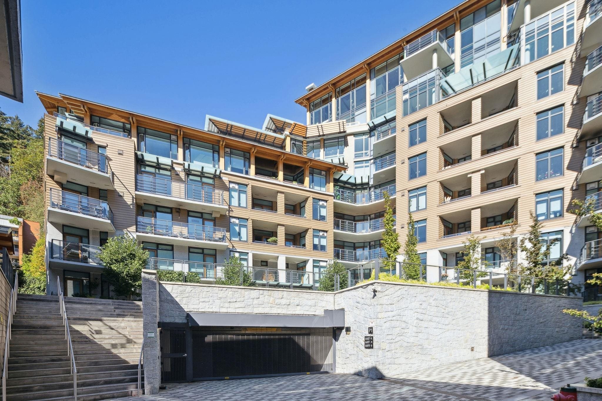 703-6687 Nelson Avenue, West Vancouver, BC
